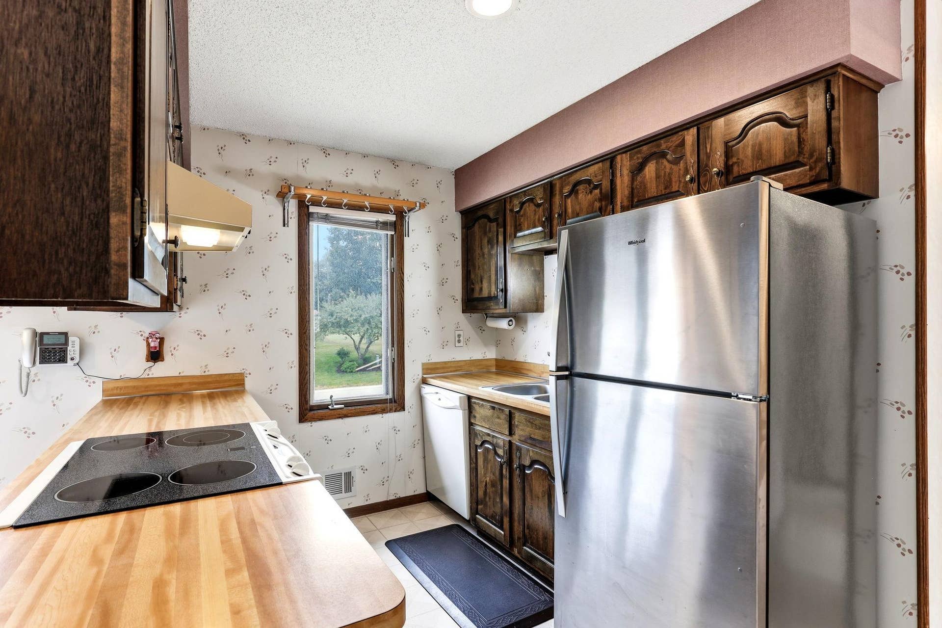 525 Lakewood Drive S, Maplewood, MN 55119 12-web-or-mls-525-Lakewood-Dr-S-12.jpg