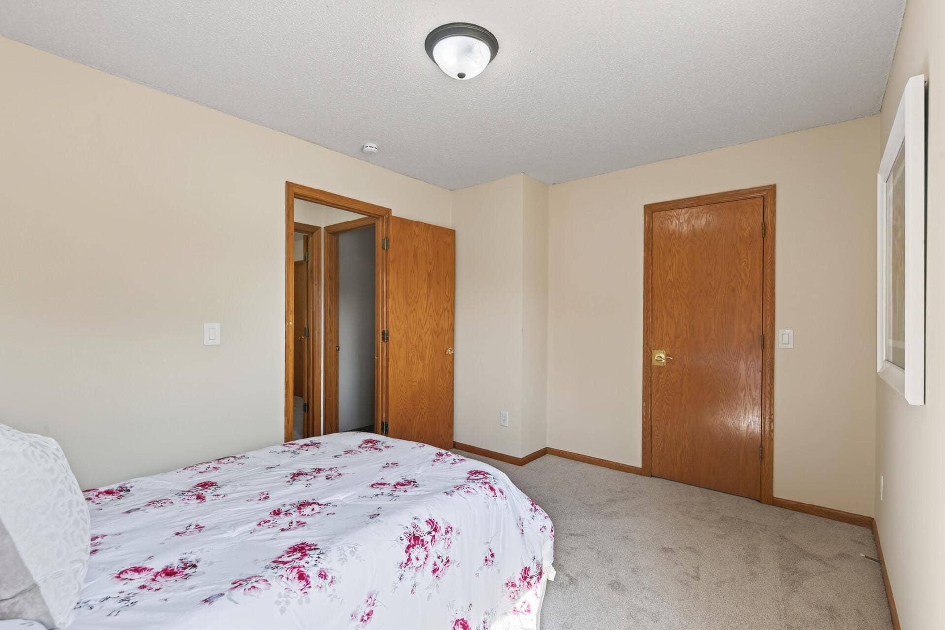 3900 51st Avenue N, Brooklyn Center, MN 55429 3900 51st Avenue N, Brooklyn Center, MN 55429