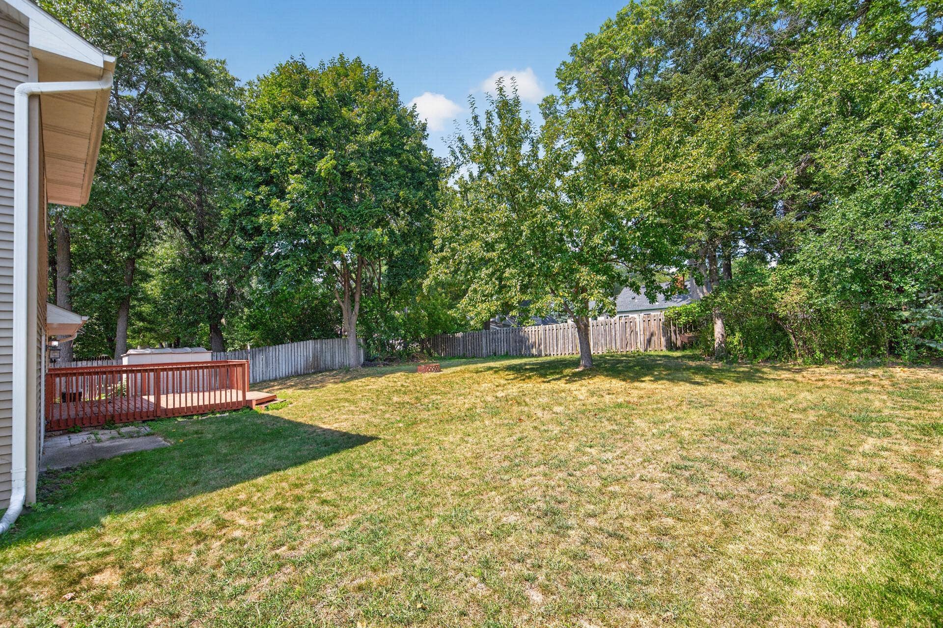 3900 51st Avenue N, Brooklyn Center, MN 55429 3900 51st Avenue N, Brooklyn Center, MN 55429