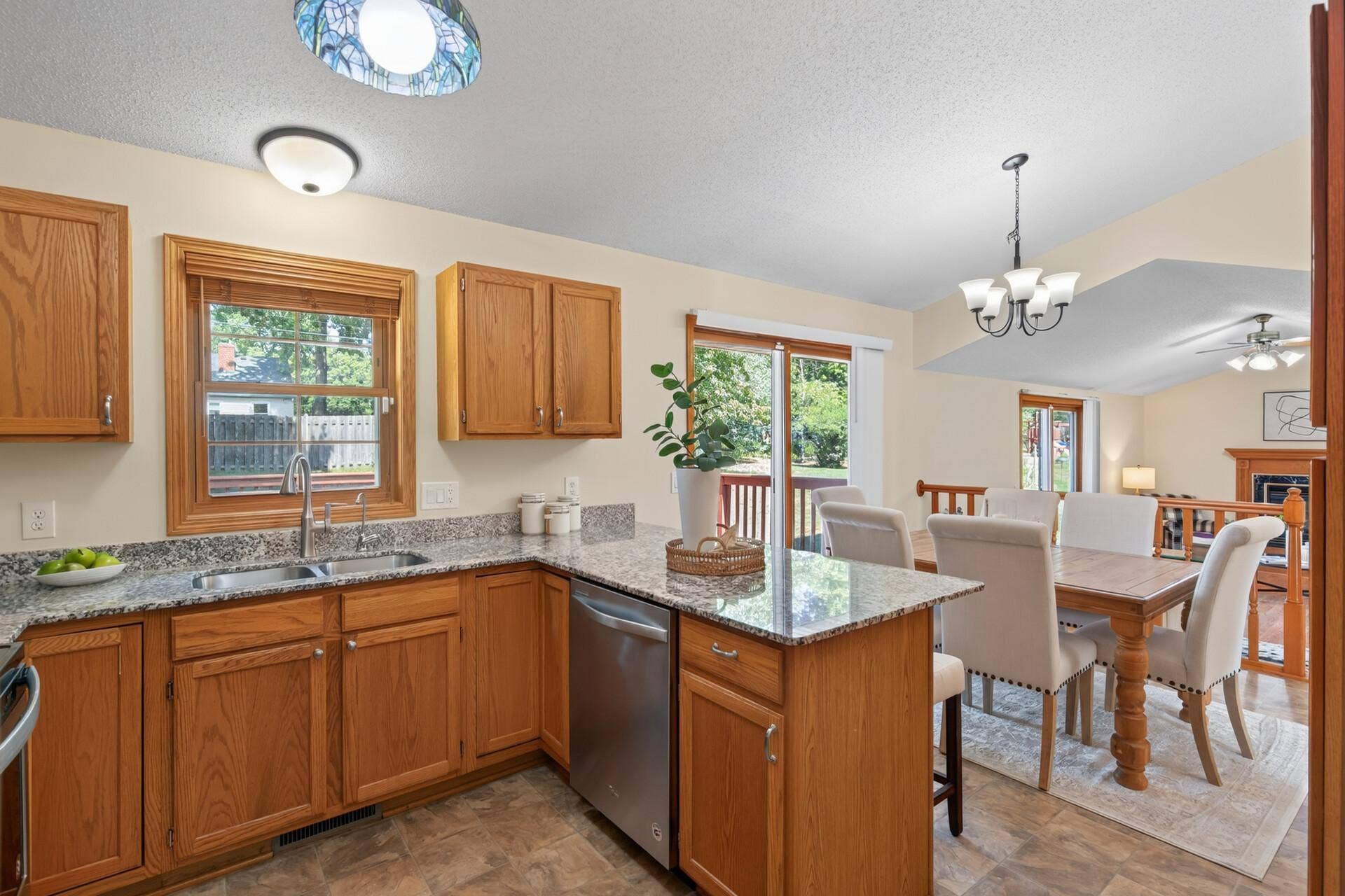 3900 51st Avenue N, Brooklyn Center, MN 55429 3900 51st Avenue N, Brooklyn Center, MN 55429