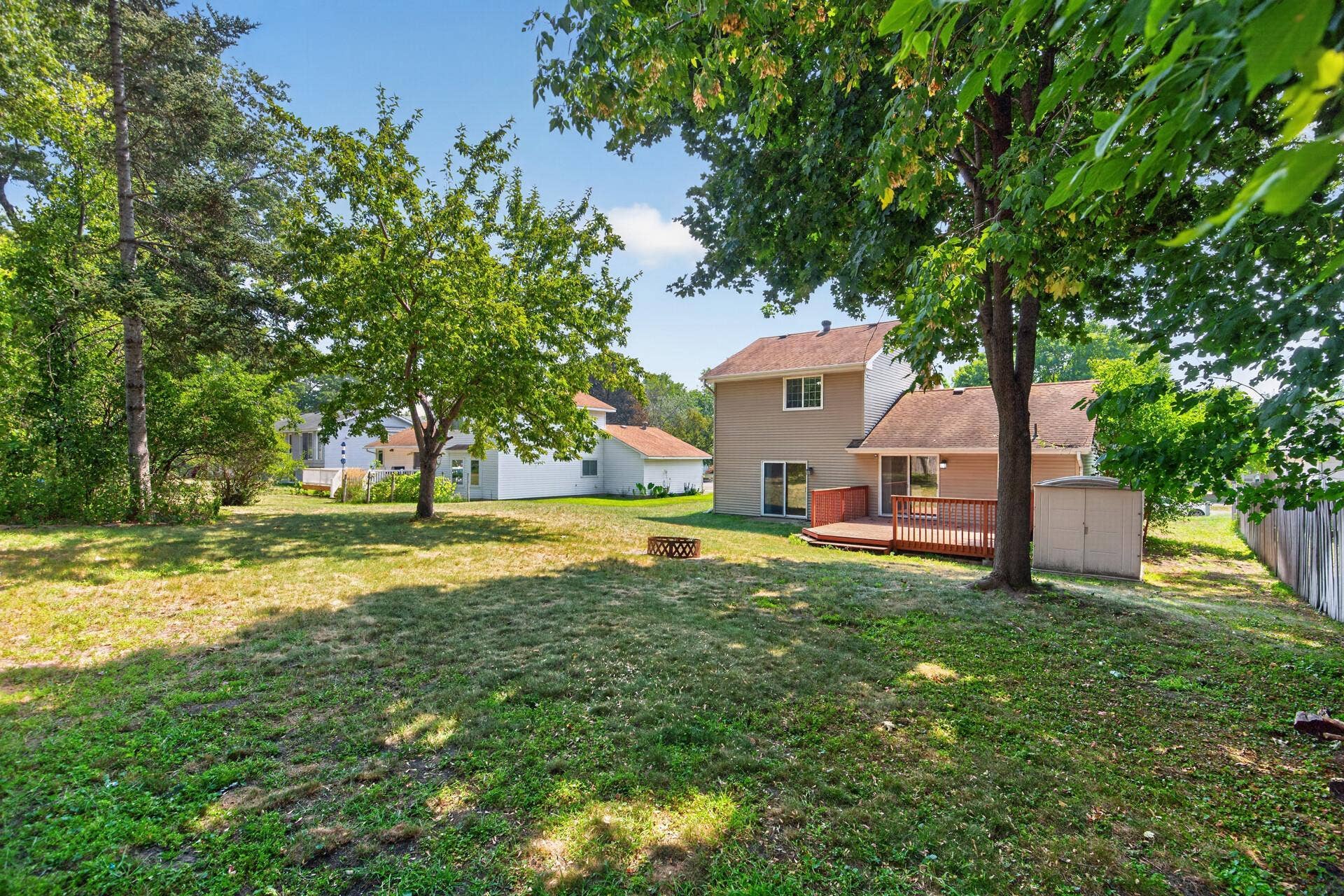 3900 51st Avenue N, Brooklyn Center, MN 55429 3900 51st Avenue N, Brooklyn Center, MN 55429