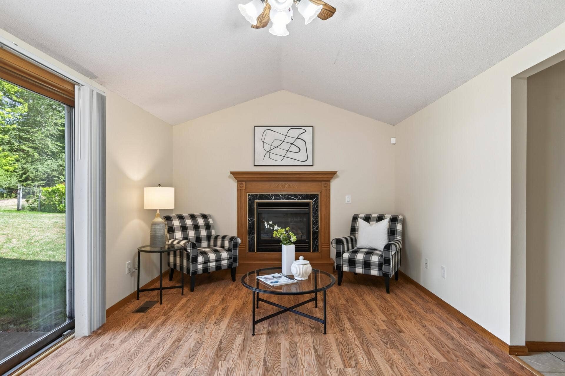 3900 51st Avenue N, Brooklyn Center, MN 55429 3900 51st Avenue N, Brooklyn Center, MN 55429