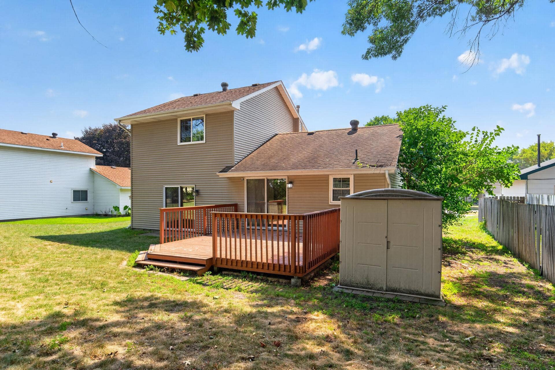 3900 51st Avenue N, Brooklyn Center, MN 55429 3900 51st Avenue N, Brooklyn Center, MN 55429