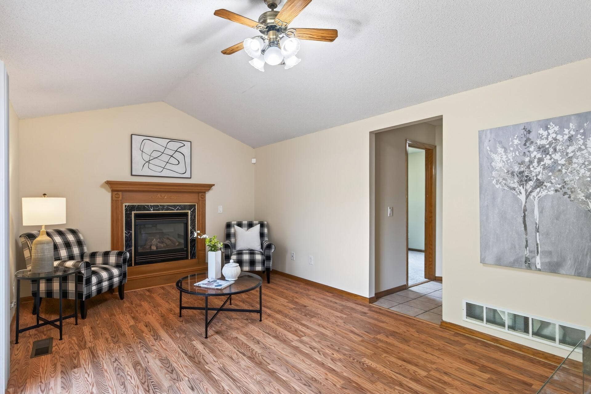 3900 51st Avenue N, Brooklyn Center, MN 55429 3900 51st Avenue N, Brooklyn Center, MN 55429