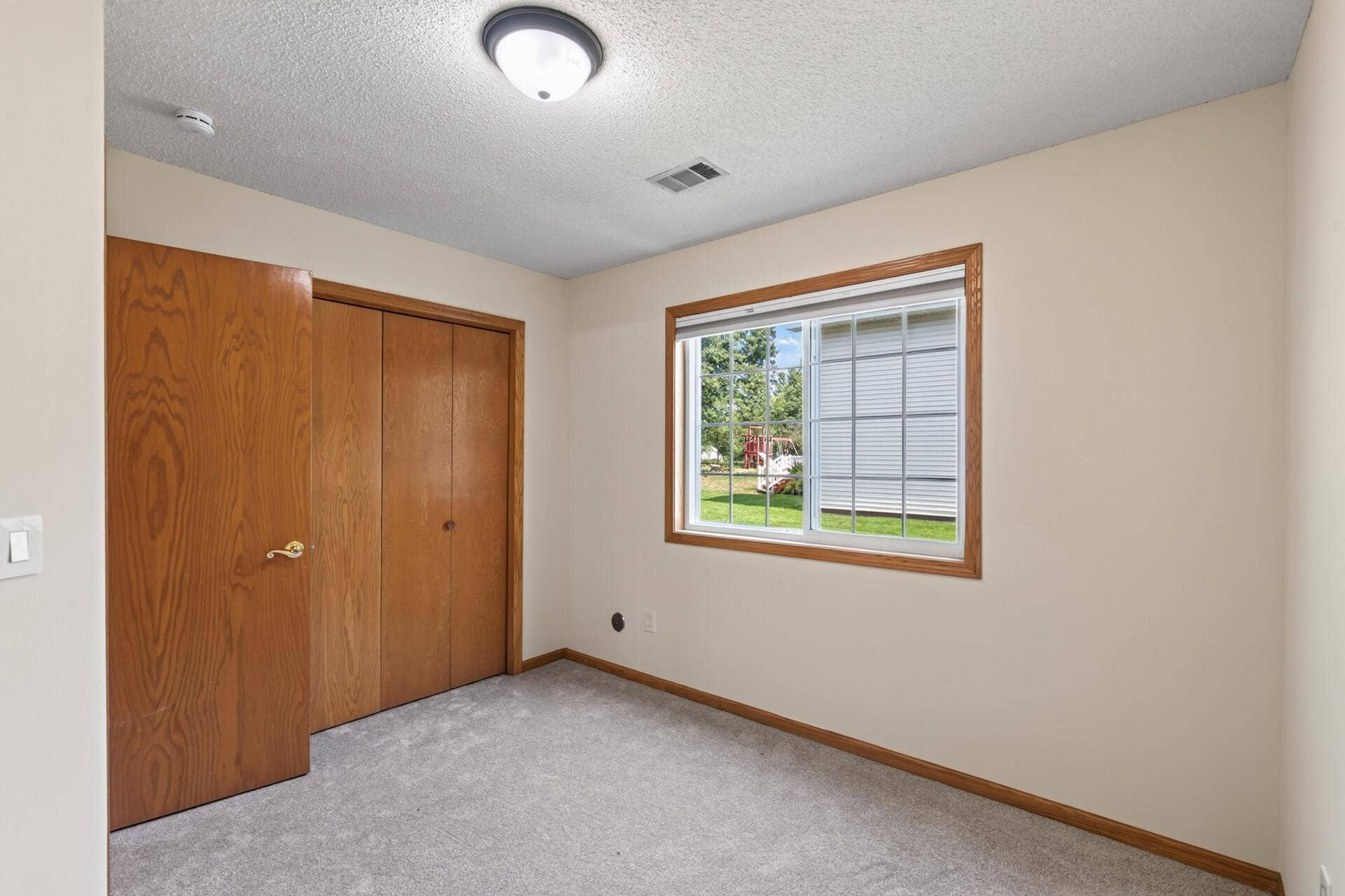 3900 51st Avenue N, Brooklyn Center, MN 55429 3900 51st Avenue N, Brooklyn Center, MN 55429