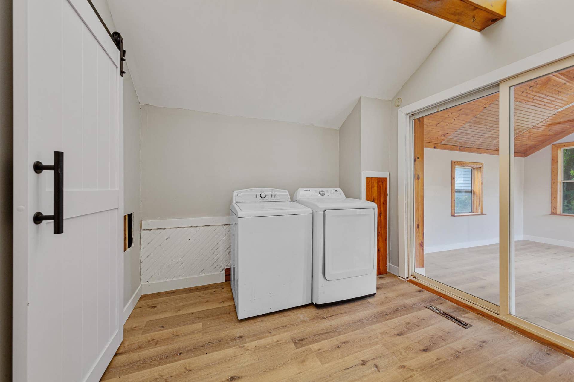 1519 N 4th Street, Mankato, MN 56001 25 laundry.jpg