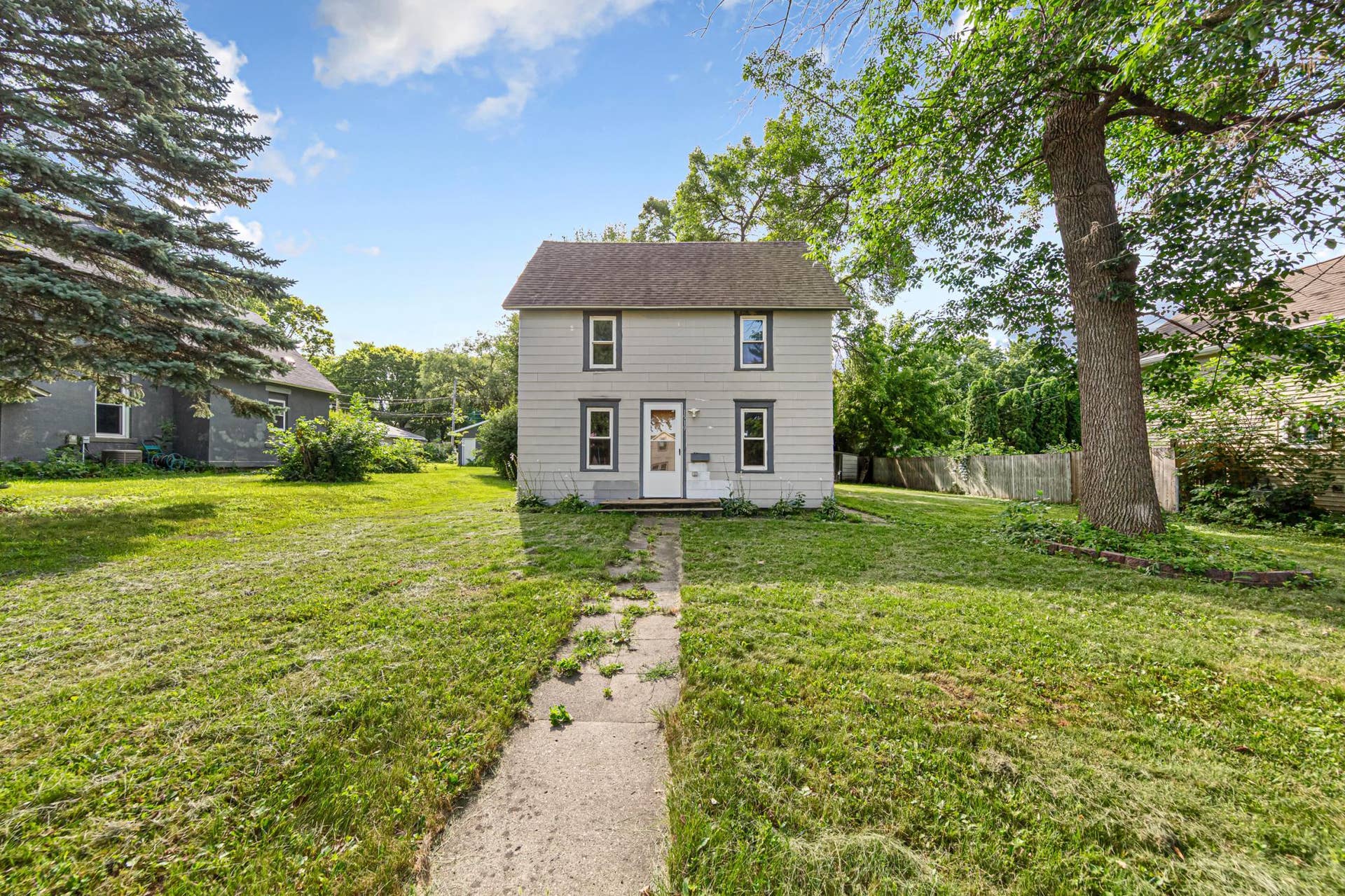 1519 N 4th Street, Mankato, MN 56001 2 front.jpg