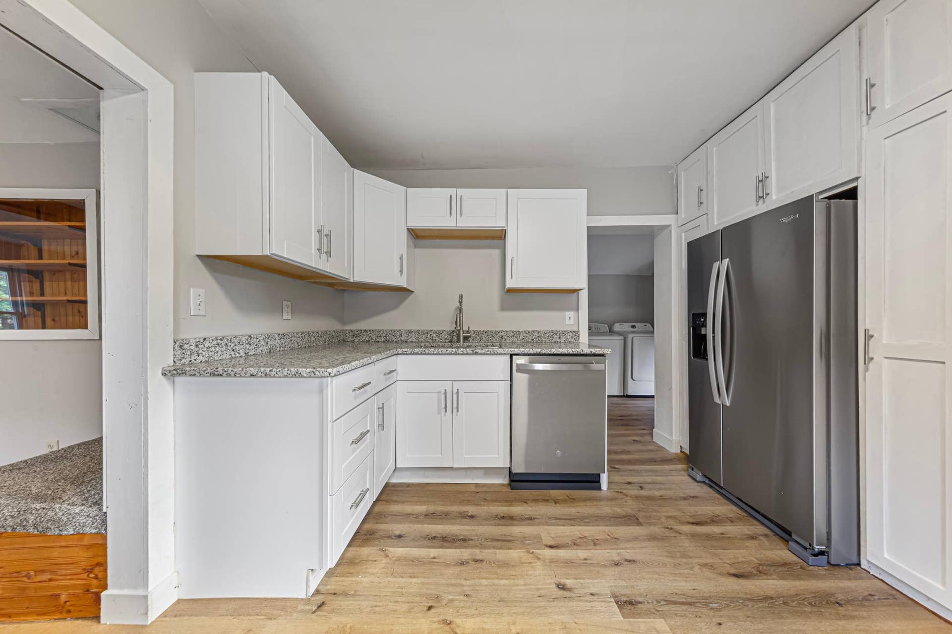 1519 N 4th Street, Mankato, MN 56001 21 kitchen.jpg