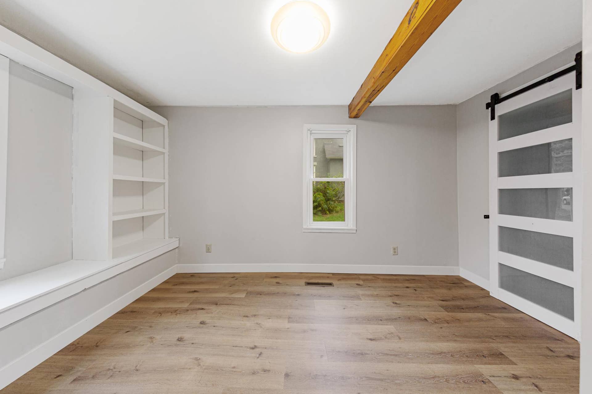 1519 N 4th Street, Mankato, MN 56001 15 bedroom 1.jpg
