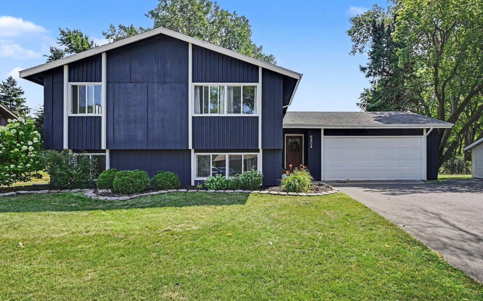 6804 Forestview Lane N, Maple Grove, MN 55369 6804 Forestview Lane N, Maple Grove, MN 55369