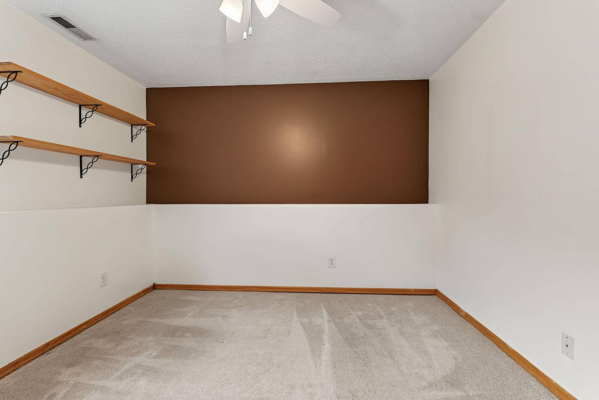 9466 Irving Avenue N, Brooklyn Park, MN 55444 9466Irving(2).jpg