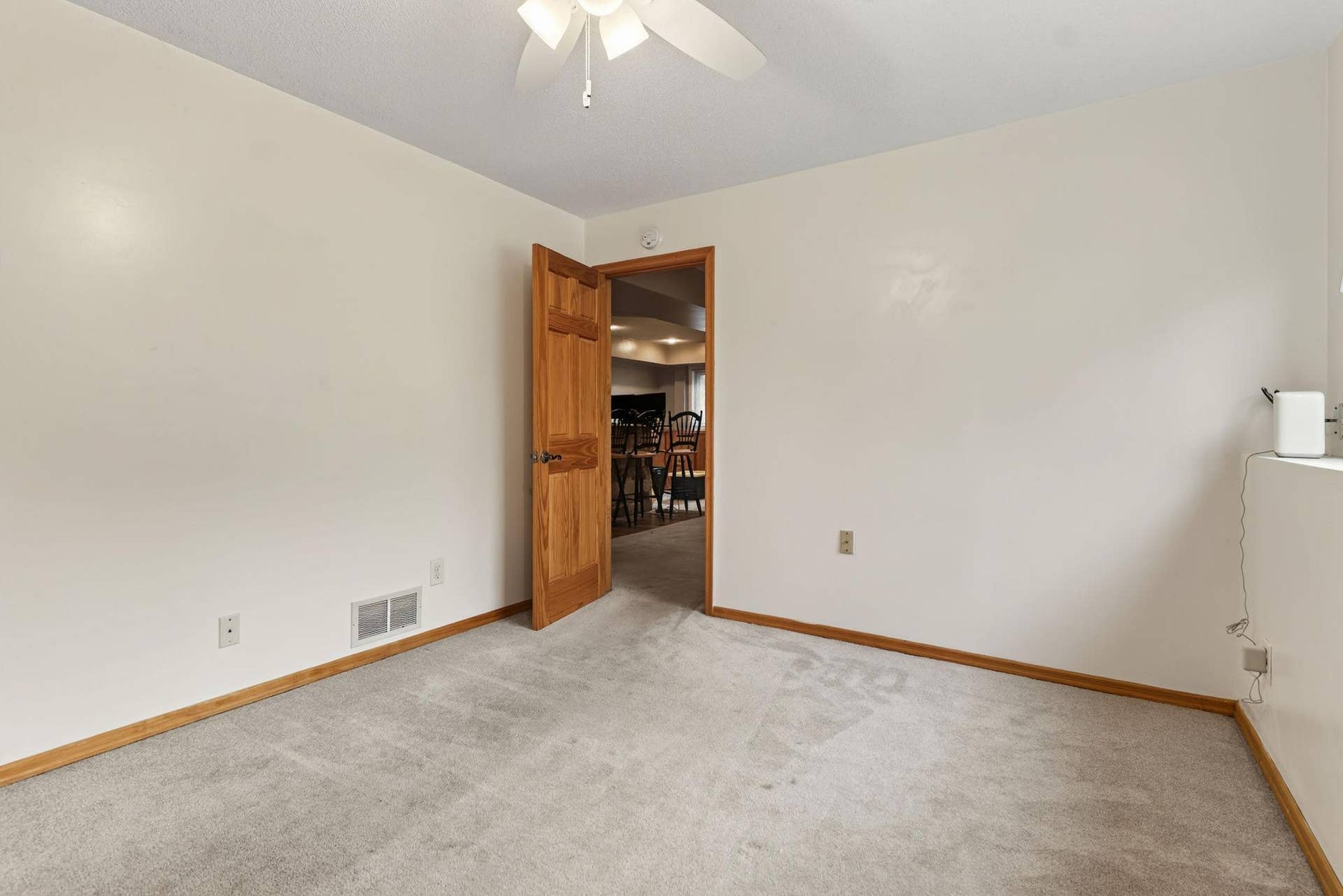 9466 Irving Avenue N, Brooklyn Park, MN 55444 9466Irving(3).jpg