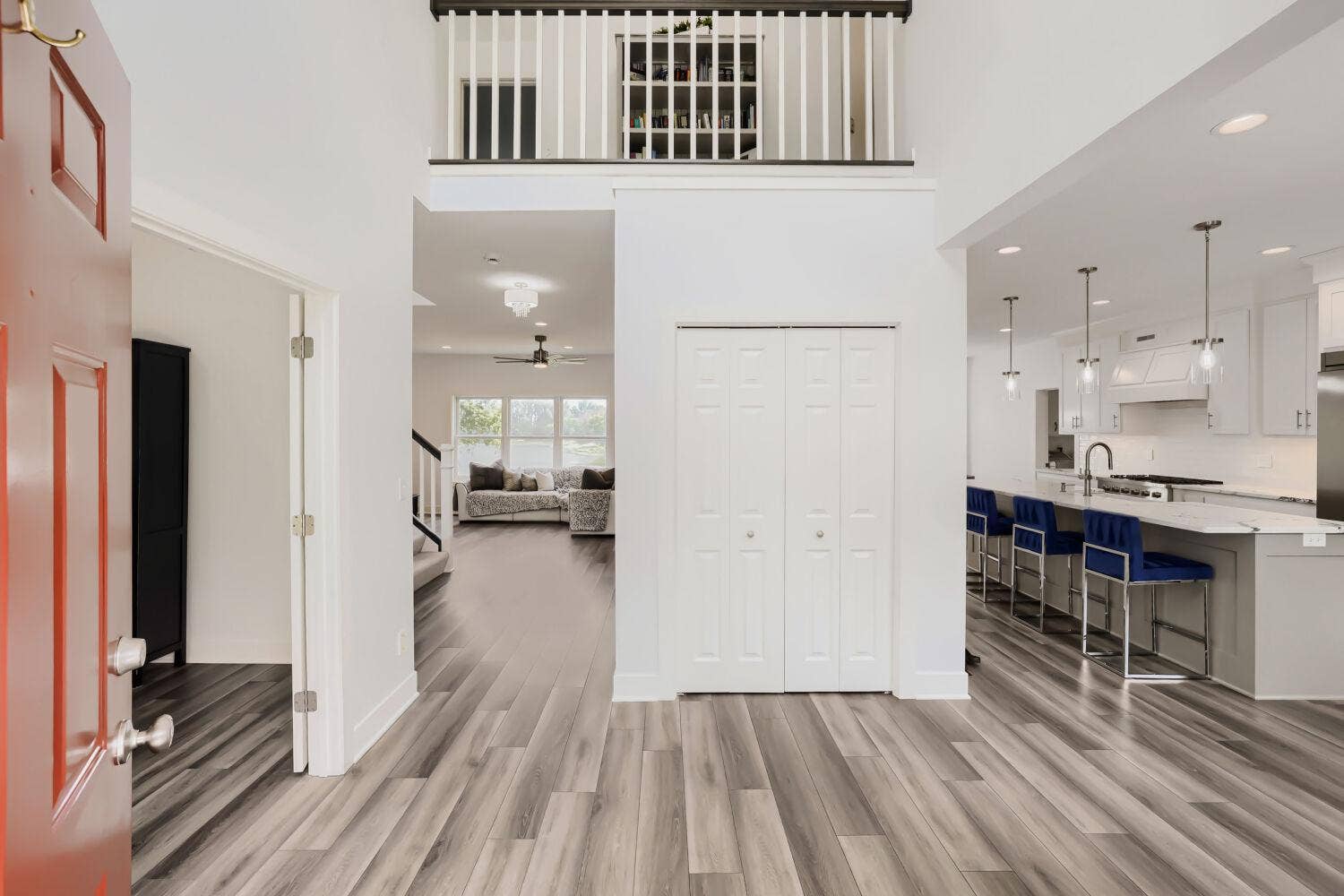 11959 Imperial Avenue N, Hugo, MN 55038 4 Entry.jpg