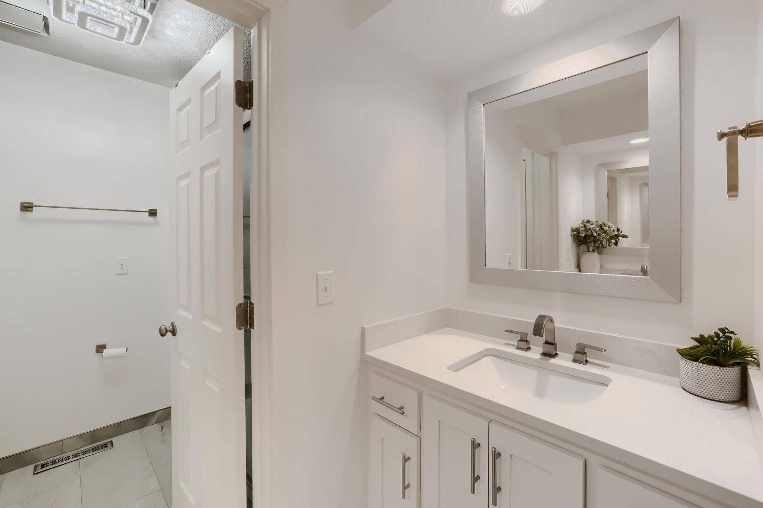 11959 Imperial Avenue N, Hugo, MN 55038 29 Bath 2.jpg