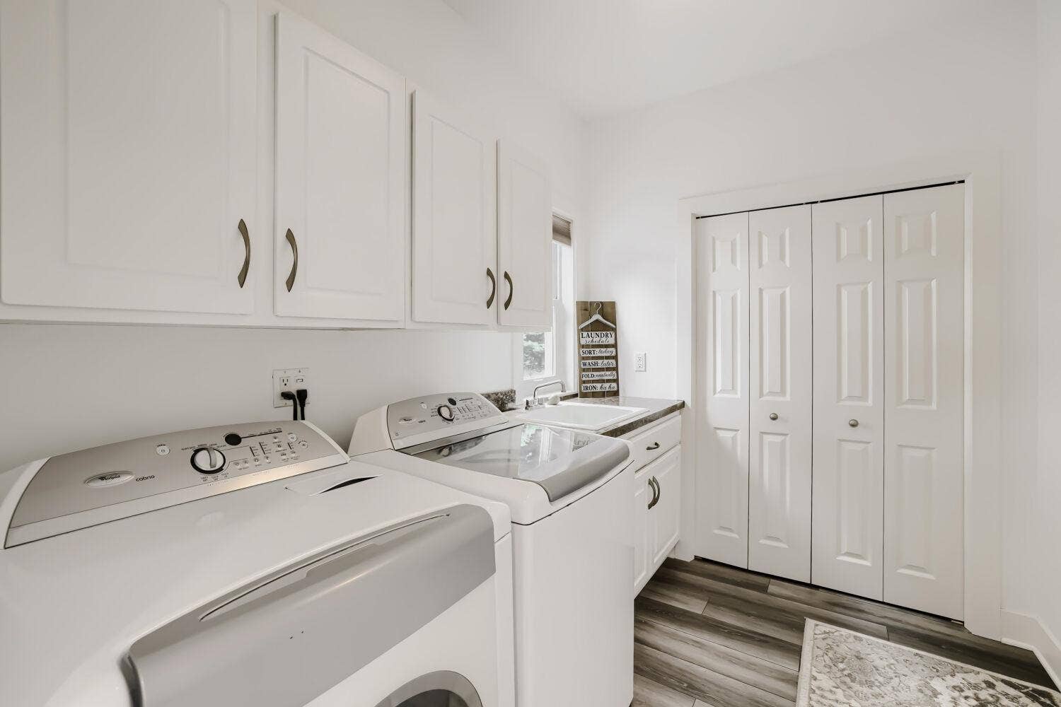 11959 Imperial Avenue N, Hugo, MN 55038 18 Laundry.jpg