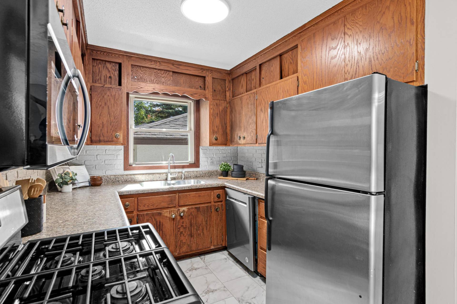 6516 Georgia Avenue N, Brooklyn Park, MN 55428 6516 Georgia Avenue N, Brooklyn Park, MN 55428