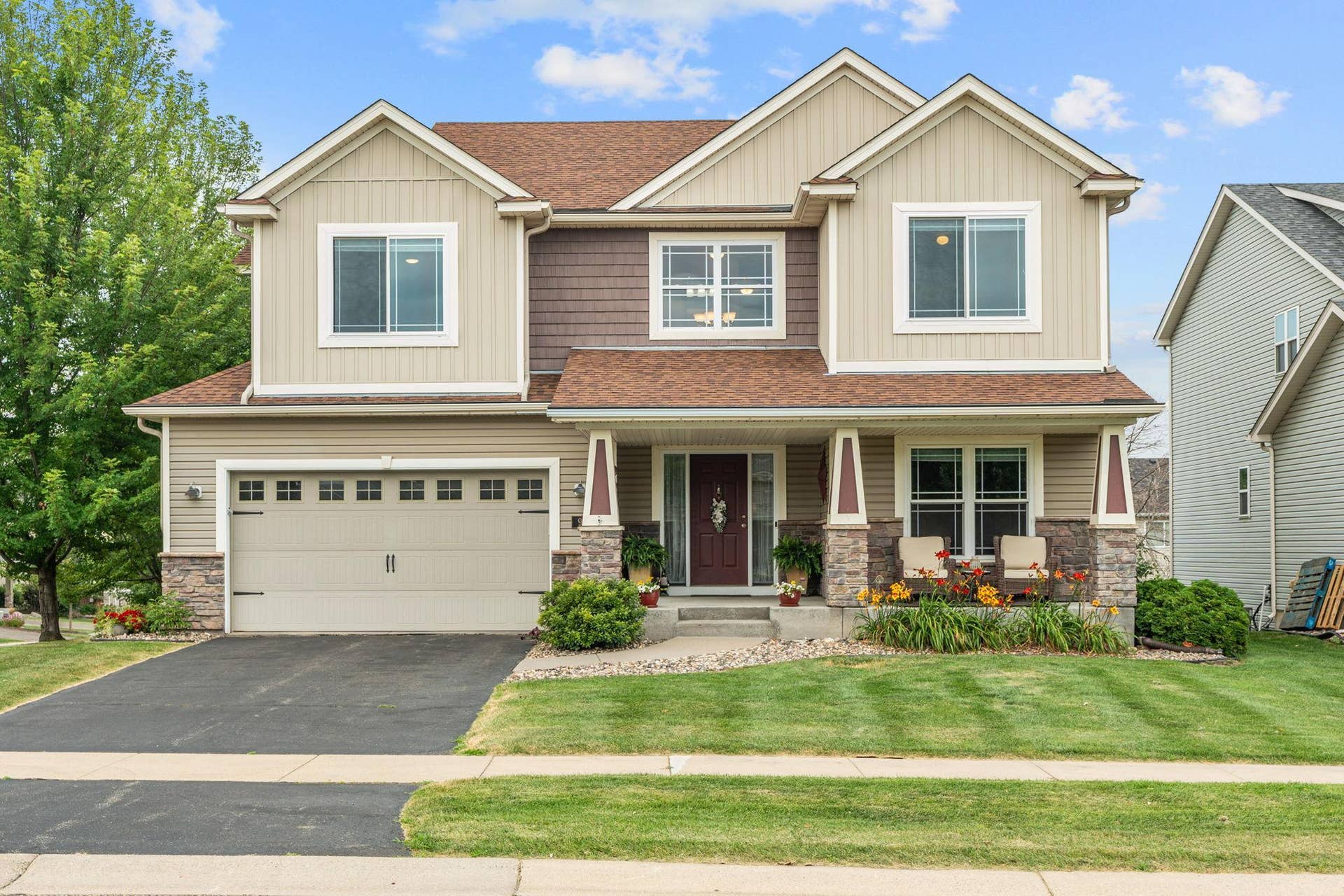 1-web-or-mls-950 Drew Dr-1.jpg