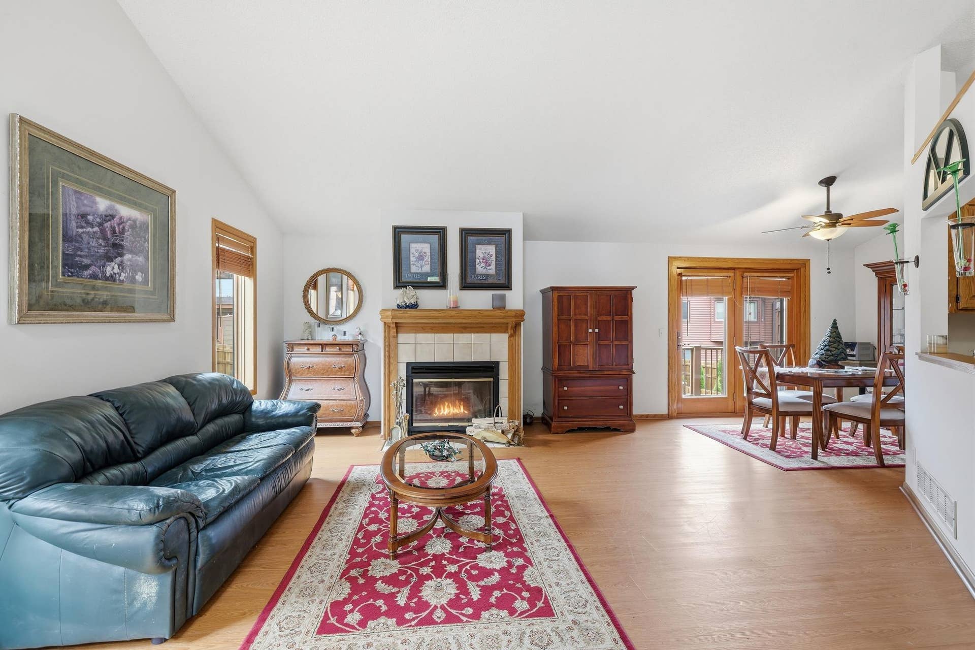 5361 Emerald Way, Apple Valley, MN 55124 5361 Emerald Way, Apple Valley, MN 55124