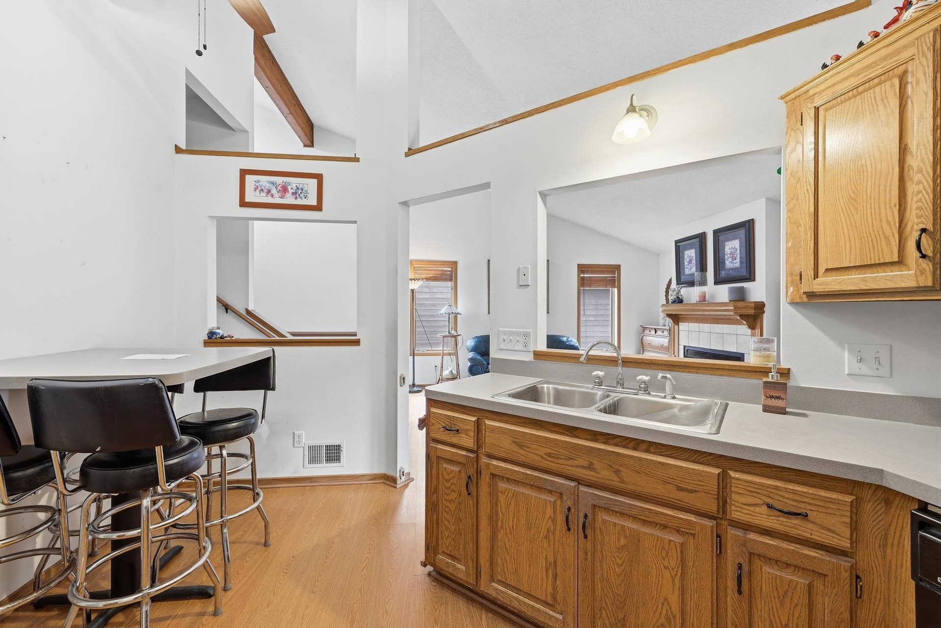 5361 Emerald Way, Apple Valley, MN 55124 5361 Emerald Way, Apple Valley, MN 55124