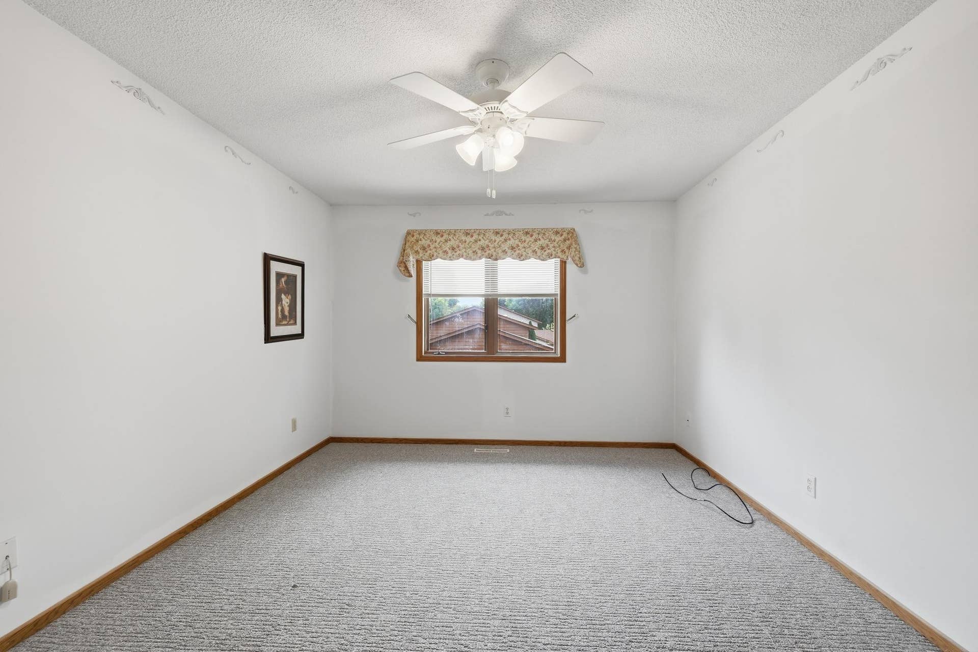 5361 Emerald Way, Apple Valley, MN 55124 5361 Emerald Way, Apple Valley, MN 55124