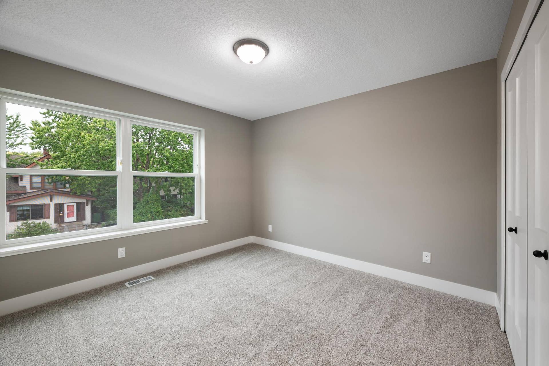 4114 Fremont Avenue N, 81, Minneapolis, MN 55412 23.jpg