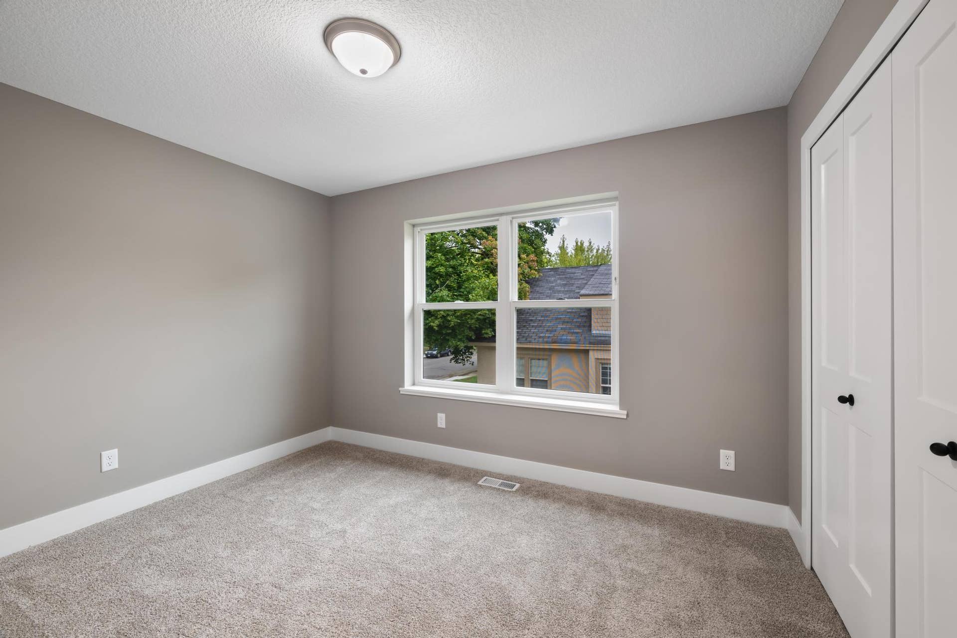 4114 Fremont Avenue N, 81, Minneapolis, MN 55412 21.jpg