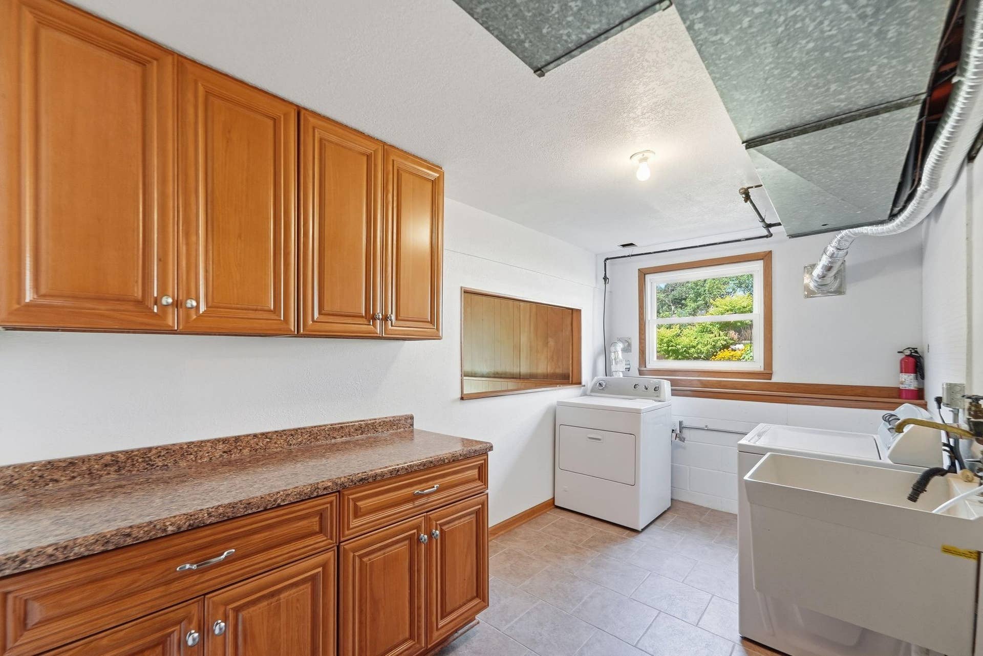 4636 Heritage Hills Drive, Bloomington, MN 55437 32-web-or-mls-DSC01646.jpg