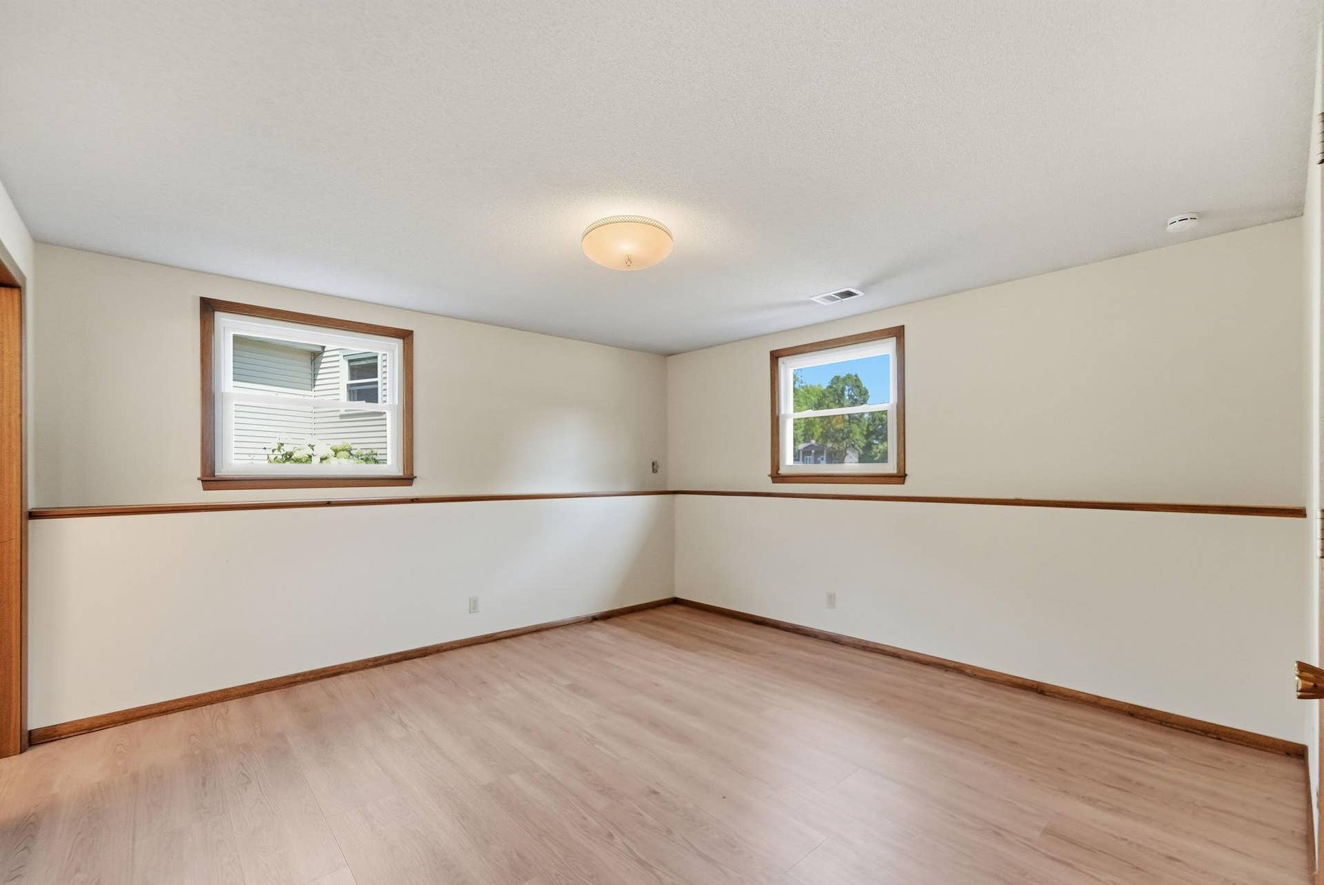 4636 Heritage Hills Drive, Bloomington, MN 55437 13-web-or-mls-DSC01521.jpg