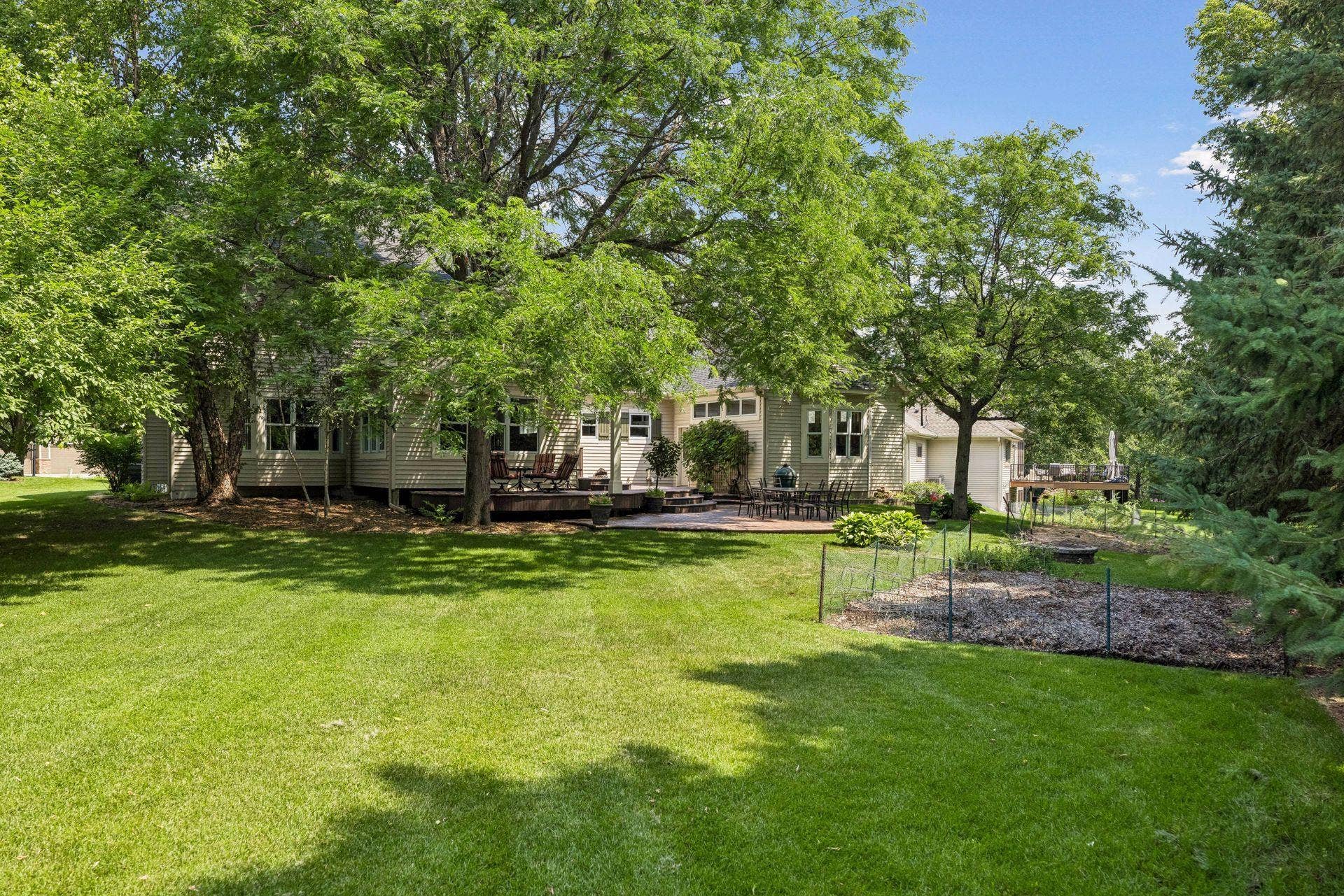 8235 Enclave Cove, Woodbury, MN 55125 Photo-075 (3).jpg