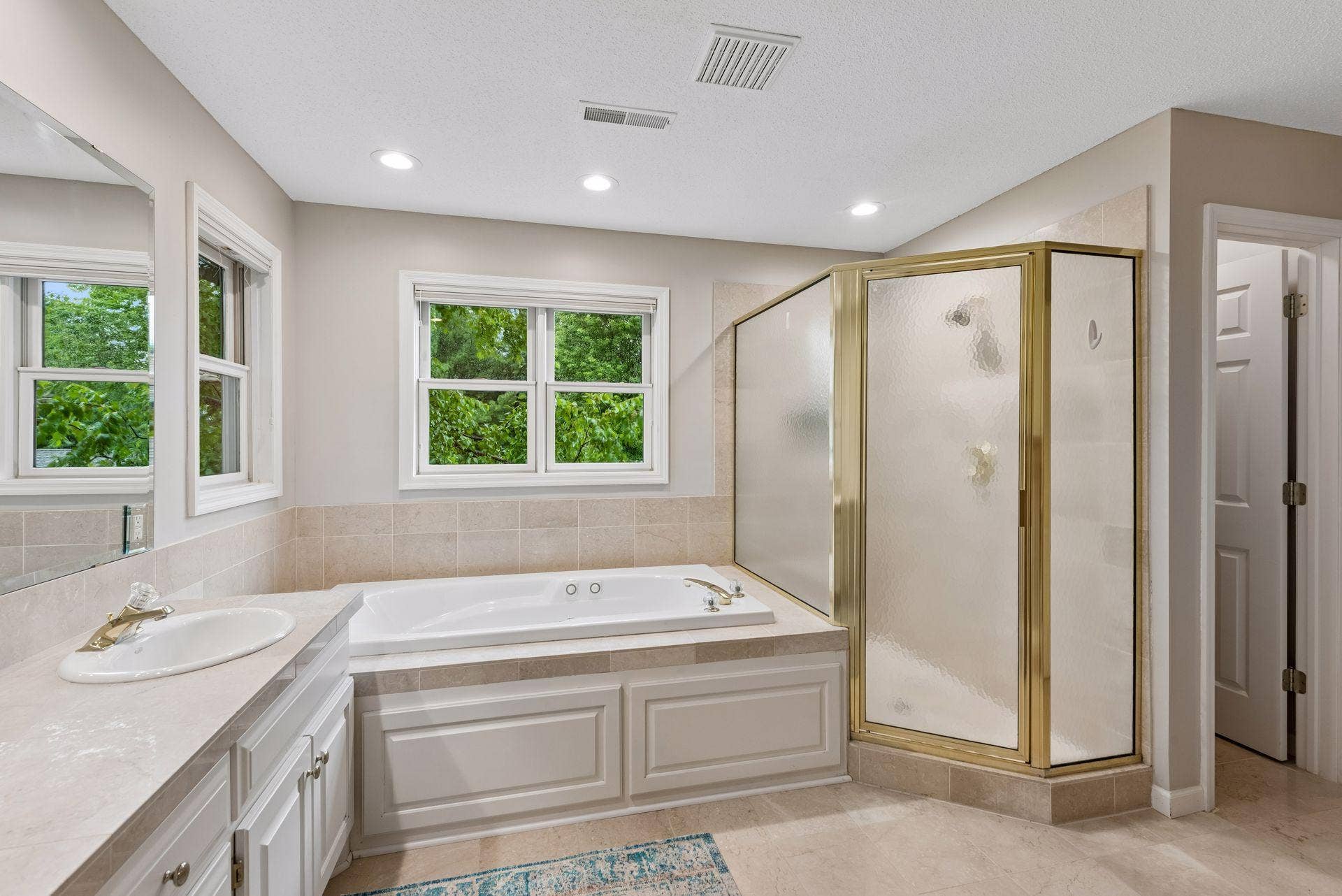 8235 Enclave Cove, Woodbury, MN 55125 Photo-039 (1).jpg
