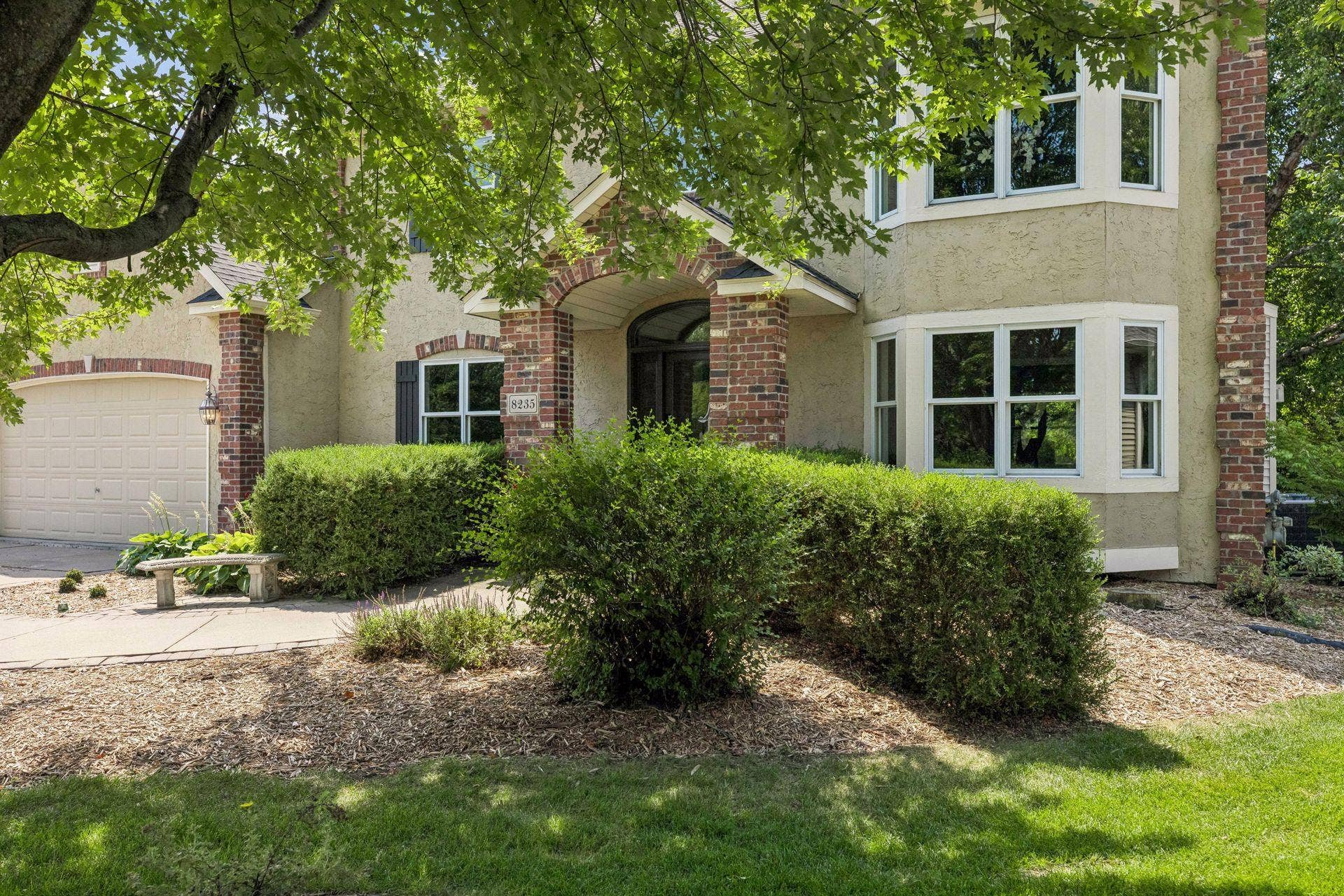 8235 Enclave Cove, Woodbury, MN 55125 Photo-004 (2).jpg