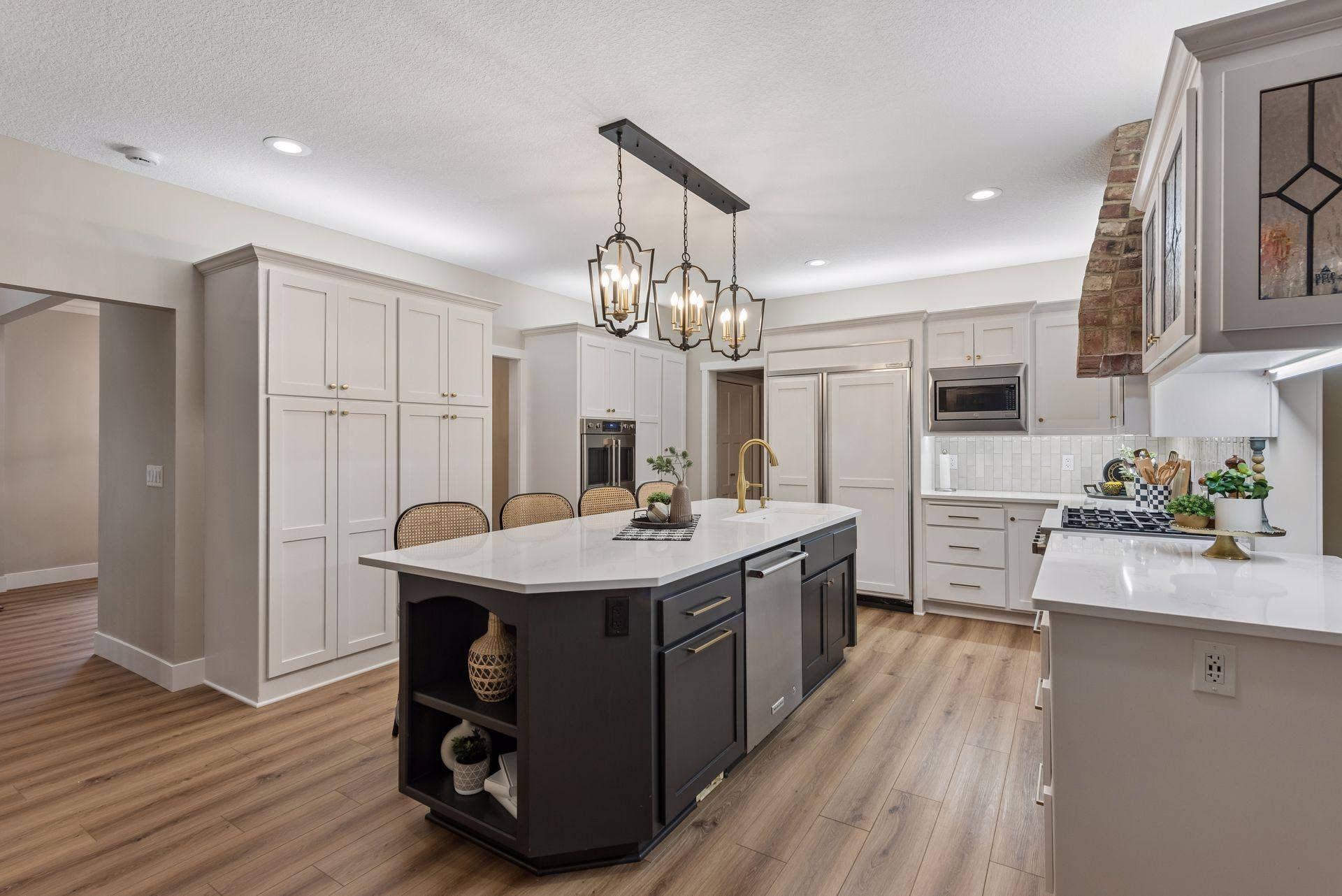 8235 Enclave Cove, Woodbury, MN 55125 Photo-013 (2).jpg