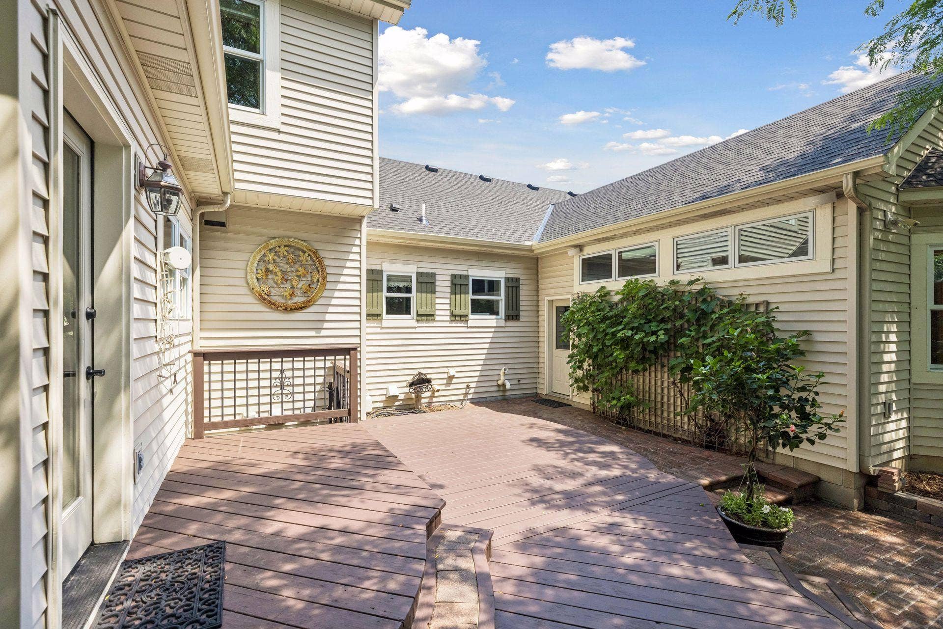 8235 Enclave Cove, Woodbury, MN 55125 Photo-066 (3).jpg