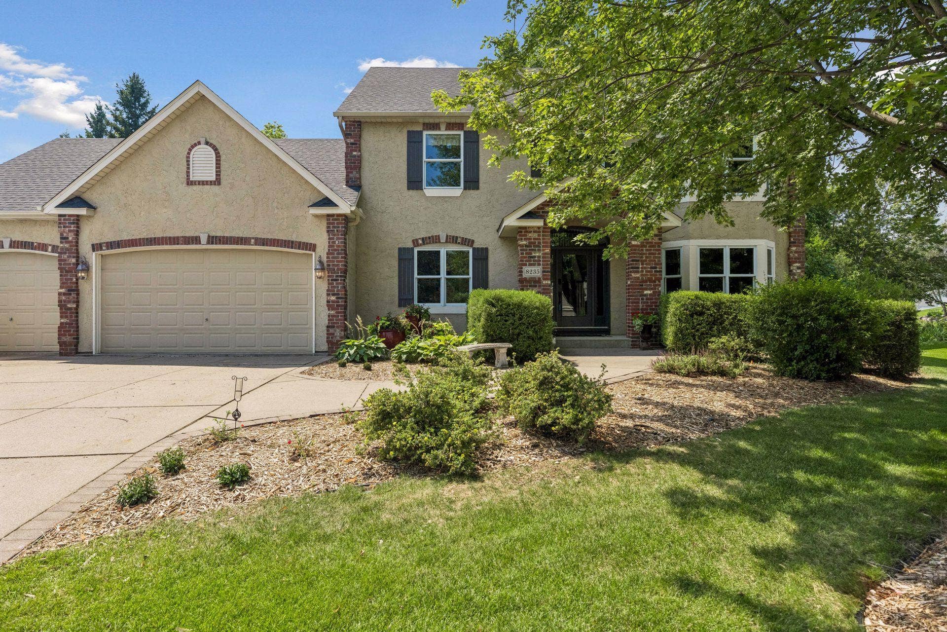 8235 Enclave Cove, Woodbury, MN 55125 Photo-002.jpg