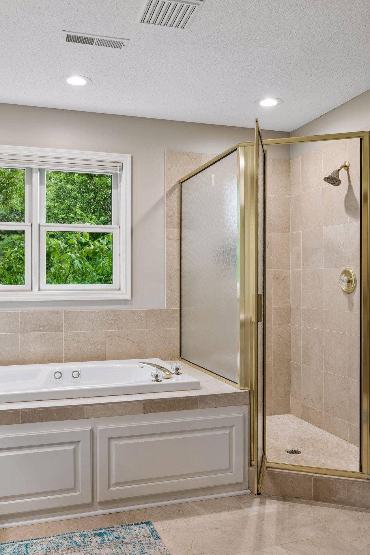 8235 Enclave Cove, Woodbury, MN 55125 Photo-040 (1).jpg