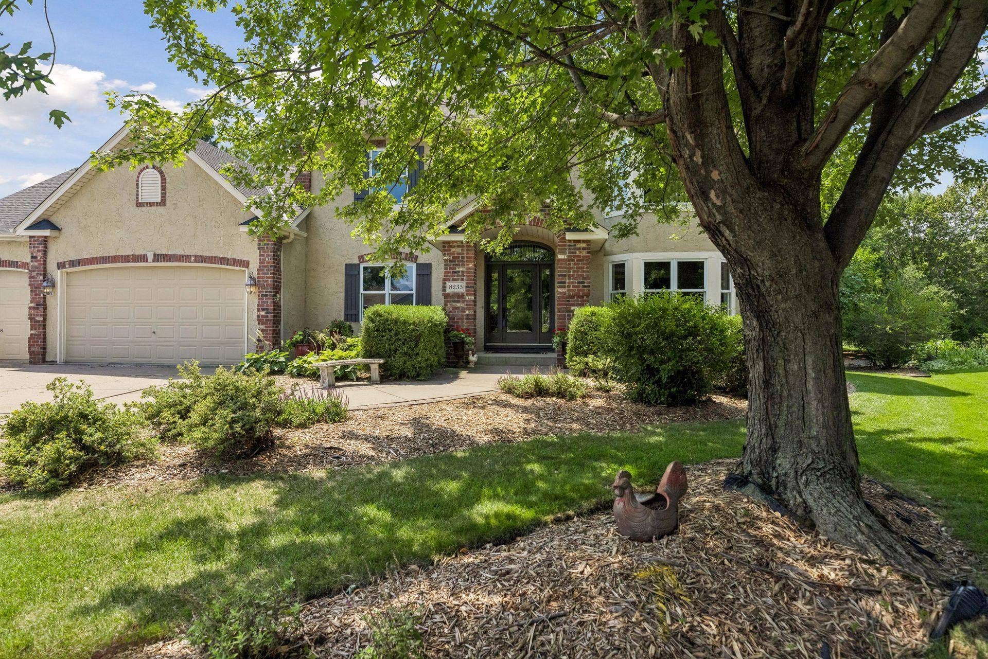 8235 Enclave Cove, Woodbury, MN 55125 Photo-003 (1).jpg
