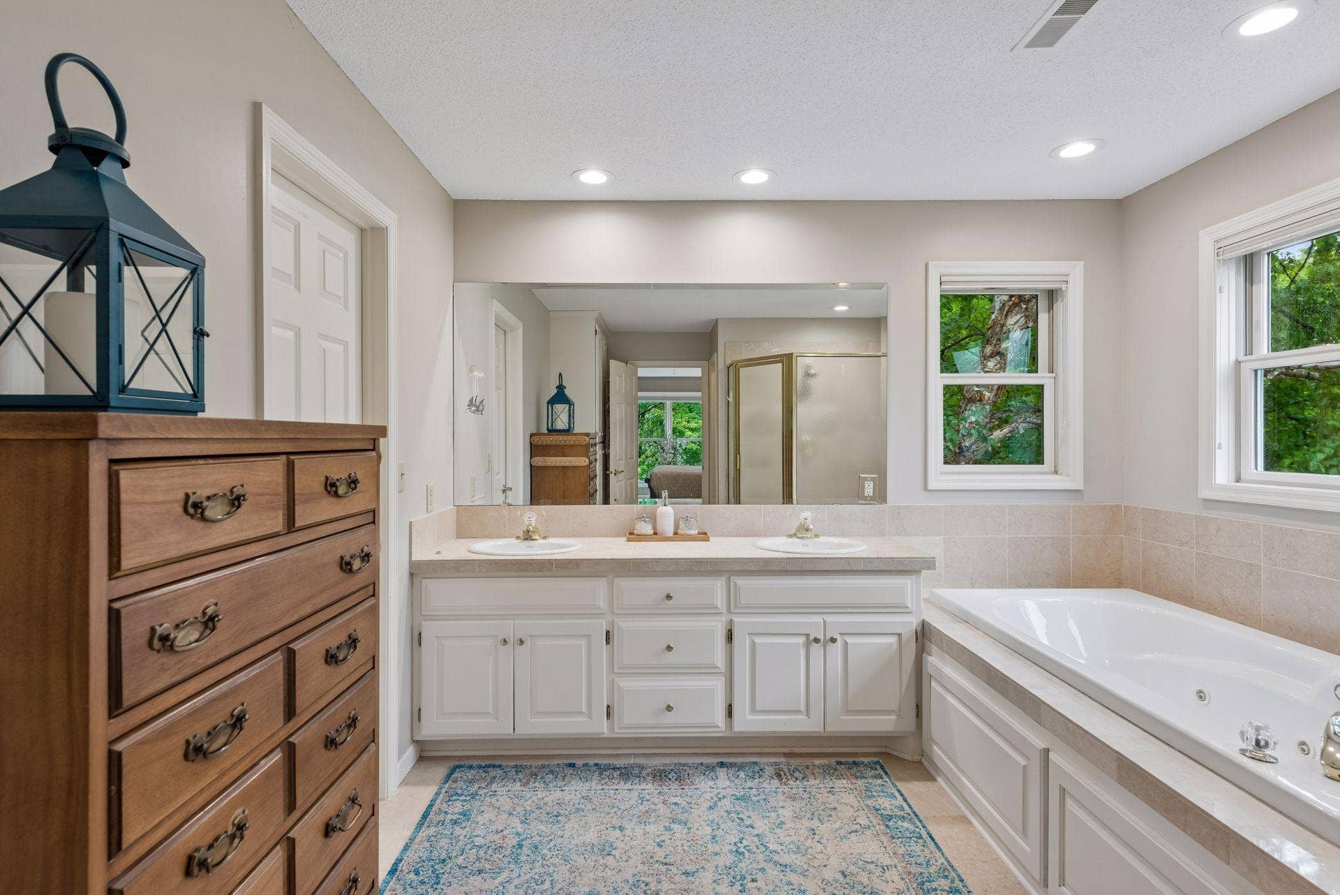 8235 Enclave Cove, Woodbury, MN 55125 Photo-038 (1).jpg