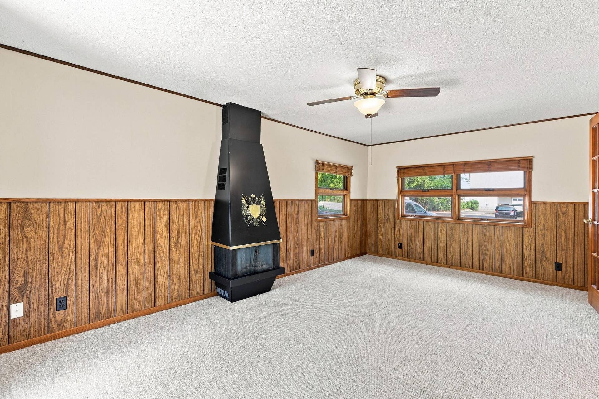 5355 Northport Drive, Brooklyn Center, MN 55429 5355 Northport Drive, Brooklyn Center, MN 55429