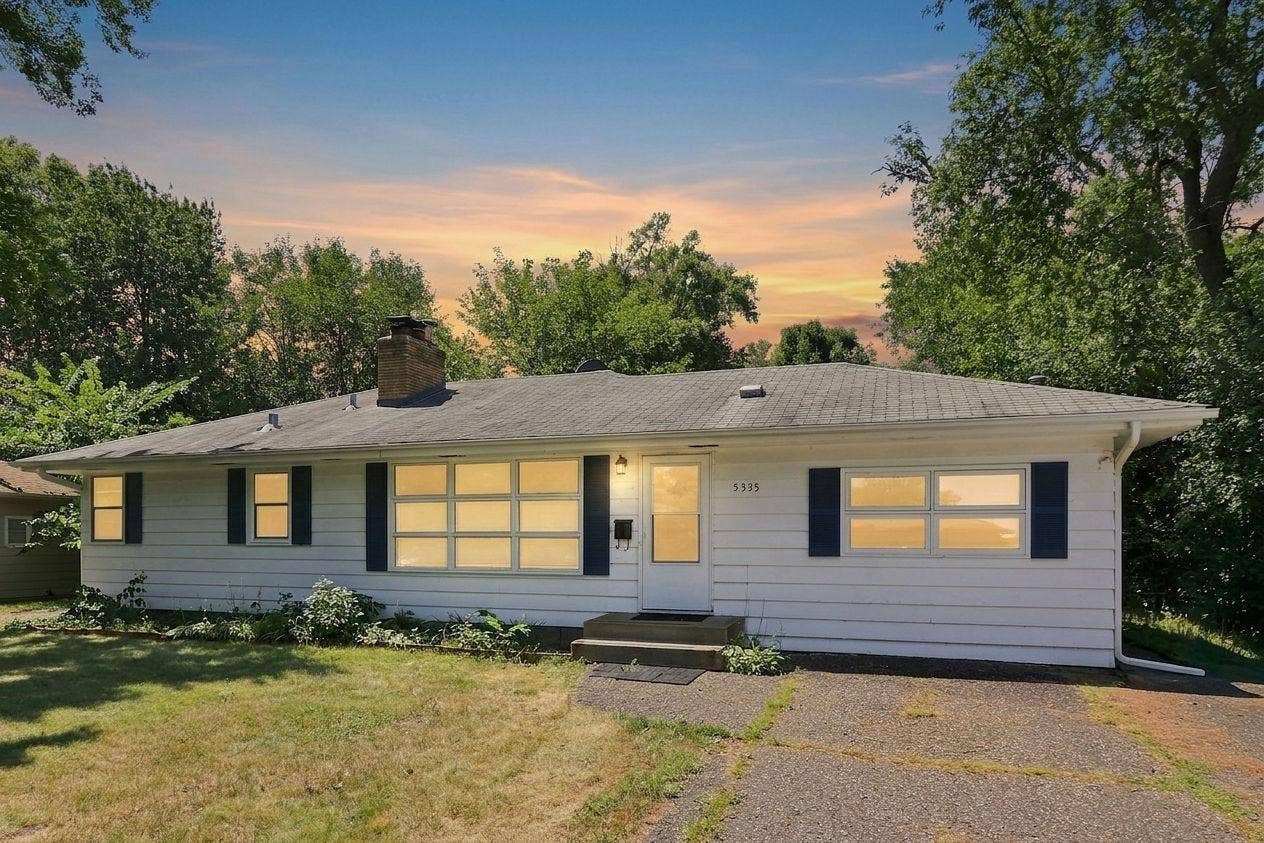 5355 Northport Drive, Brooklyn Center, MN 55429 5355 Northport Drive, Brooklyn Center, MN 55429