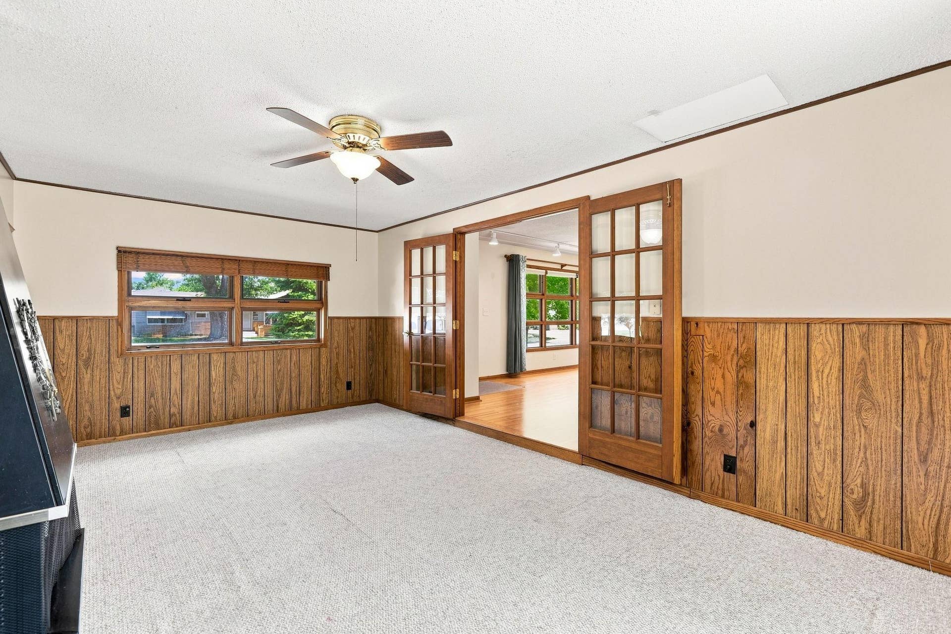 5355 Northport Drive, Brooklyn Center, MN 55429 5355 Northport Drive, Brooklyn Center, MN 55429
