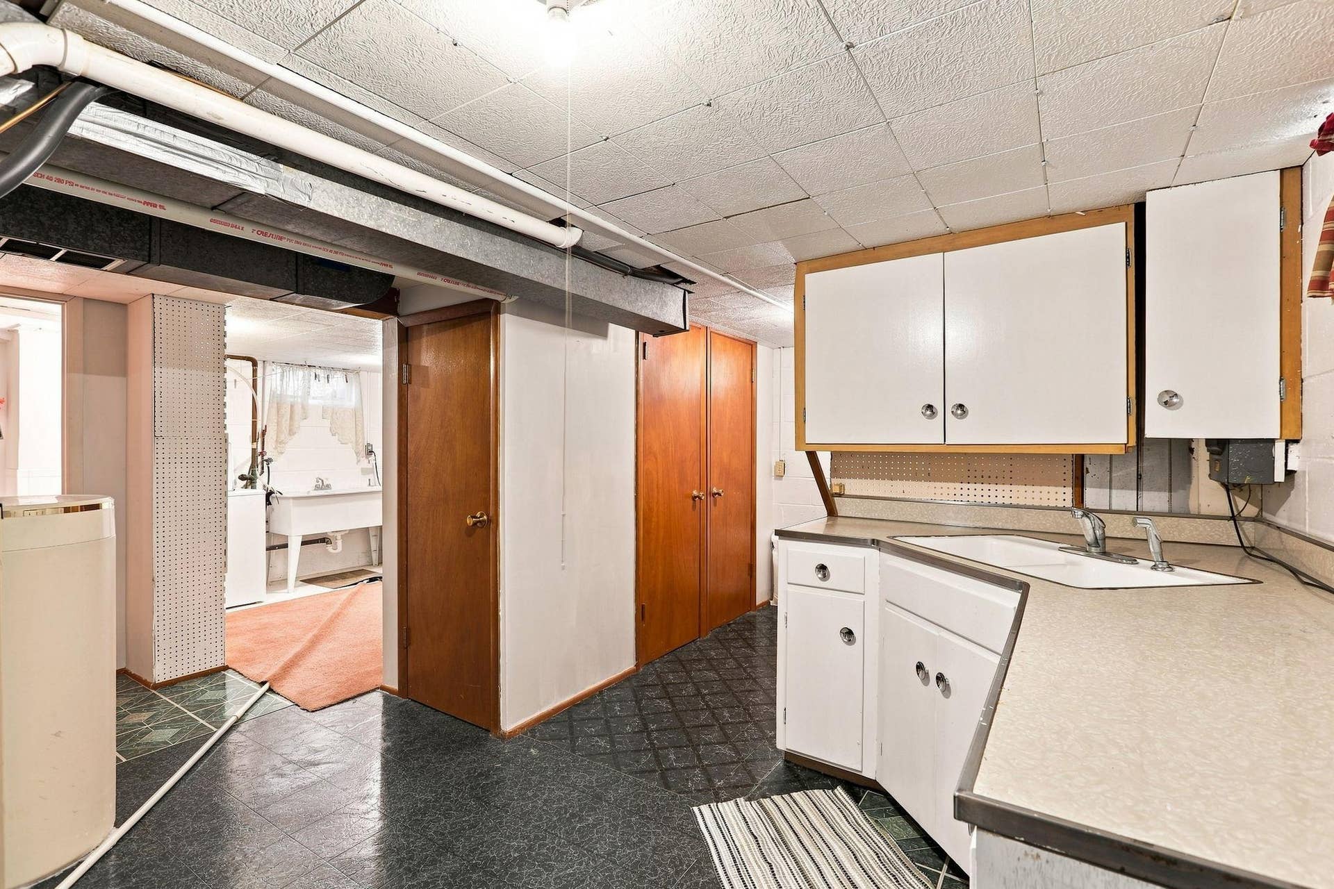 5355 Northport Drive, Brooklyn Center, MN 55429 5355 Northport Drive, Brooklyn Center, MN 55429