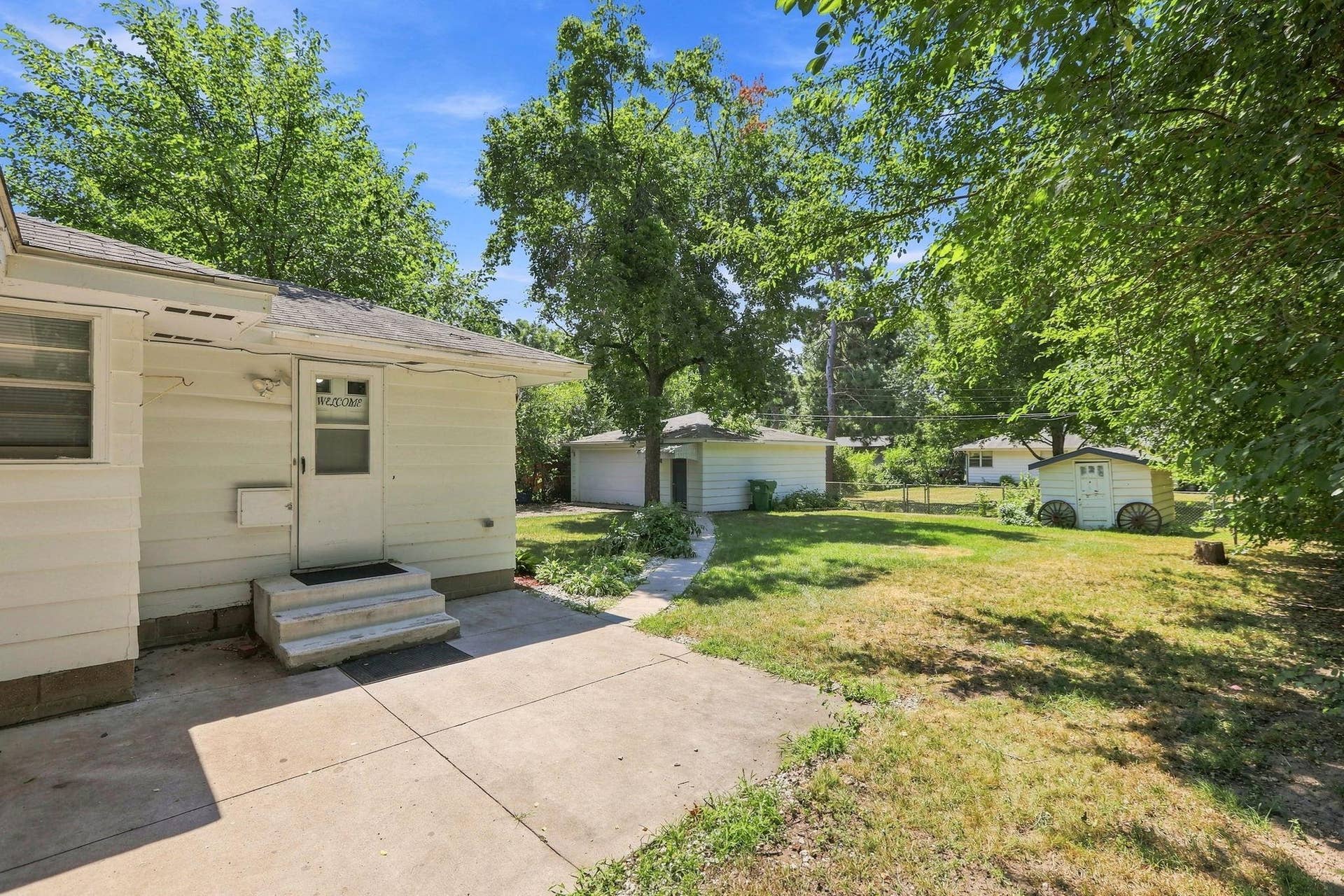 5355 Northport Drive, Brooklyn Center, MN 55429 5355 Northport Drive, Brooklyn Center, MN 55429