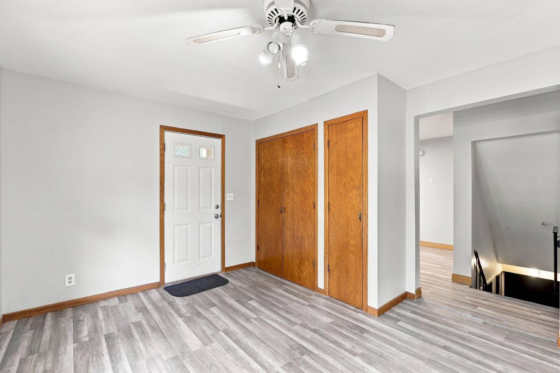5355 Northport Drive, Brooklyn Center, MN 55429 5355 Northport Drive, Brooklyn Center, MN 55429