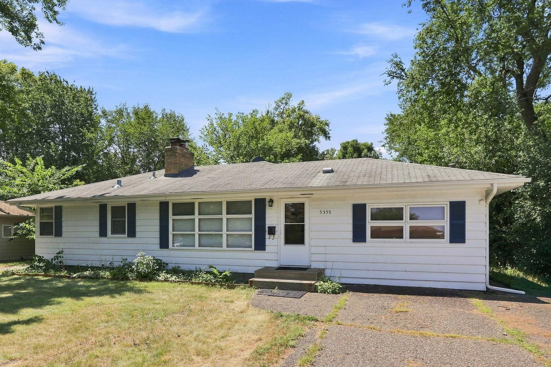 5355 Northport Drive, Brooklyn Center, MN 55429 5355 Northport Drive, Brooklyn Center, MN 55429