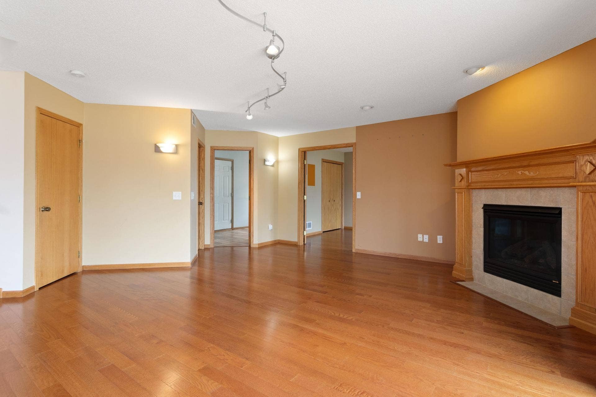 10049 Butternut Court N, Brooklyn Park, MN 55443 16 Main floor family room.jpg