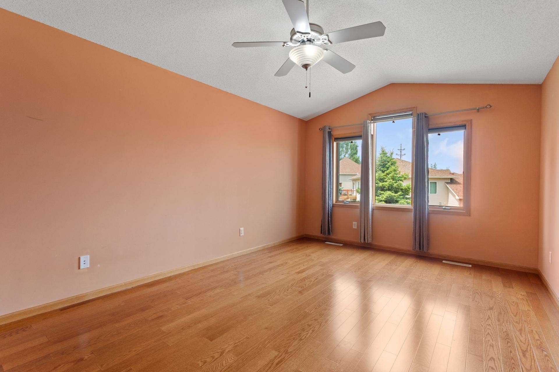 10049 Butternut Court N, Brooklyn Park, MN 55443 07 Upper level primary bedroom.jpg