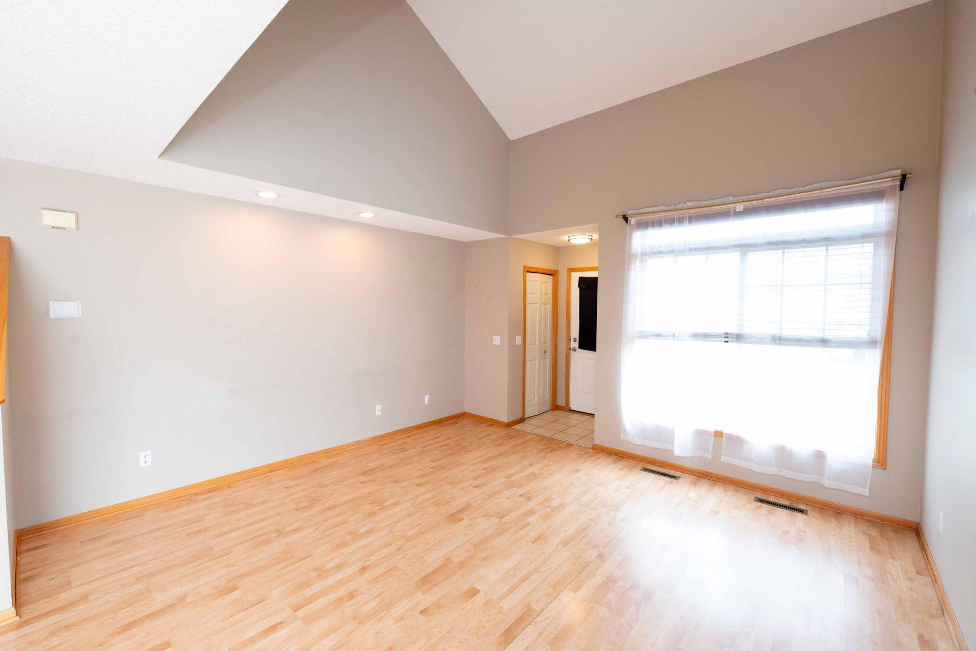 8663 Quarry Ridge Lane, #F, Woodbury, MN 55125 DSC_9956.jpg