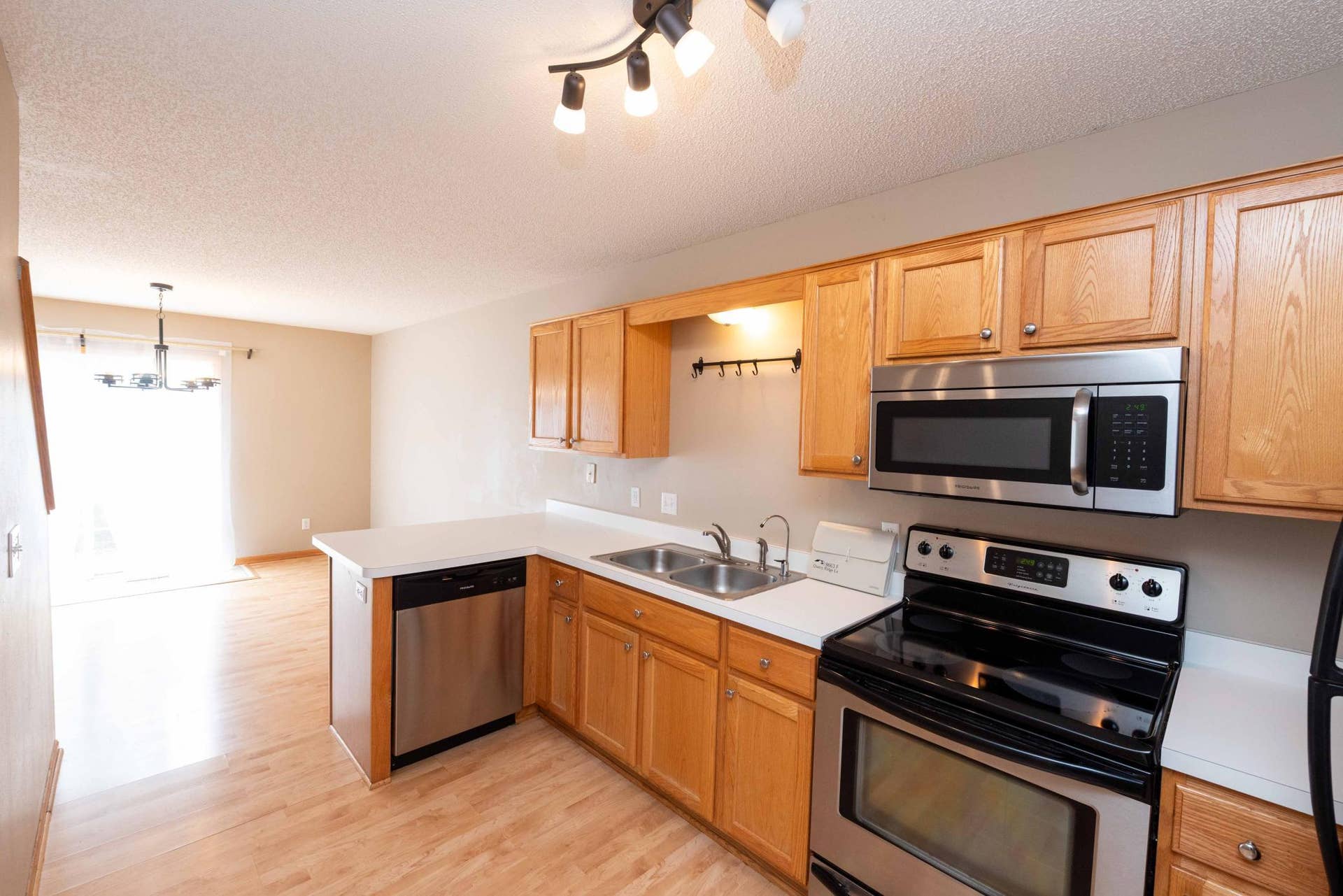 8663 Quarry Ridge Lane, #F, Woodbury, MN 55125 DSC_9943.jpg