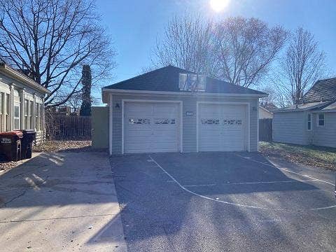 473 2nd N, Bayport, MN 55003 frontgarage.JPG