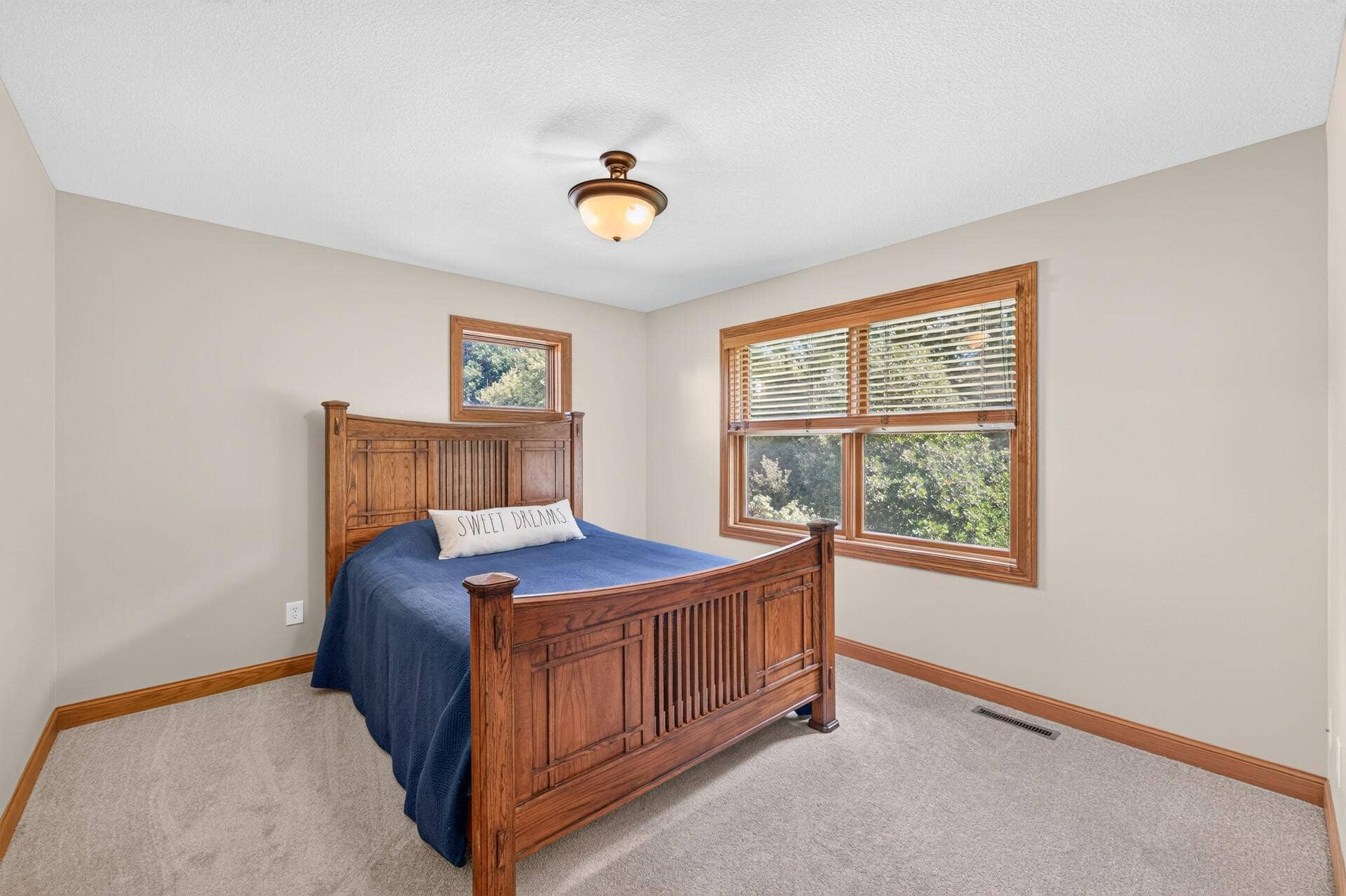 81_11224_Halstead31 (1)_mls.jpg